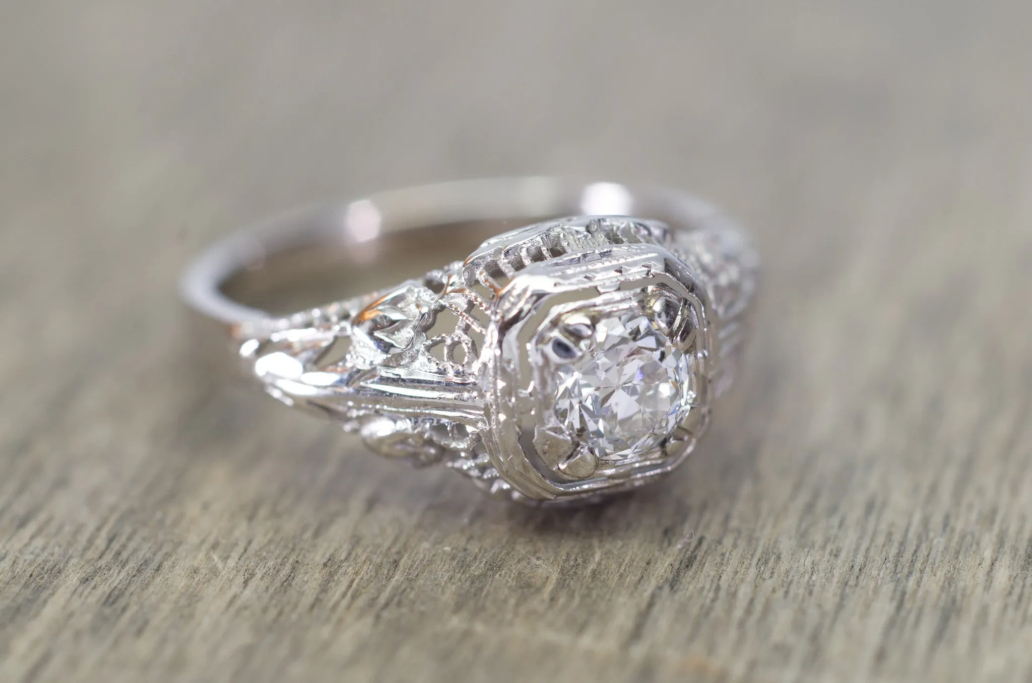 0.36CT OLD EUROPEAN CUT DIAMOND SOLITAIRE IN ART DECO VINTAGE SETTING