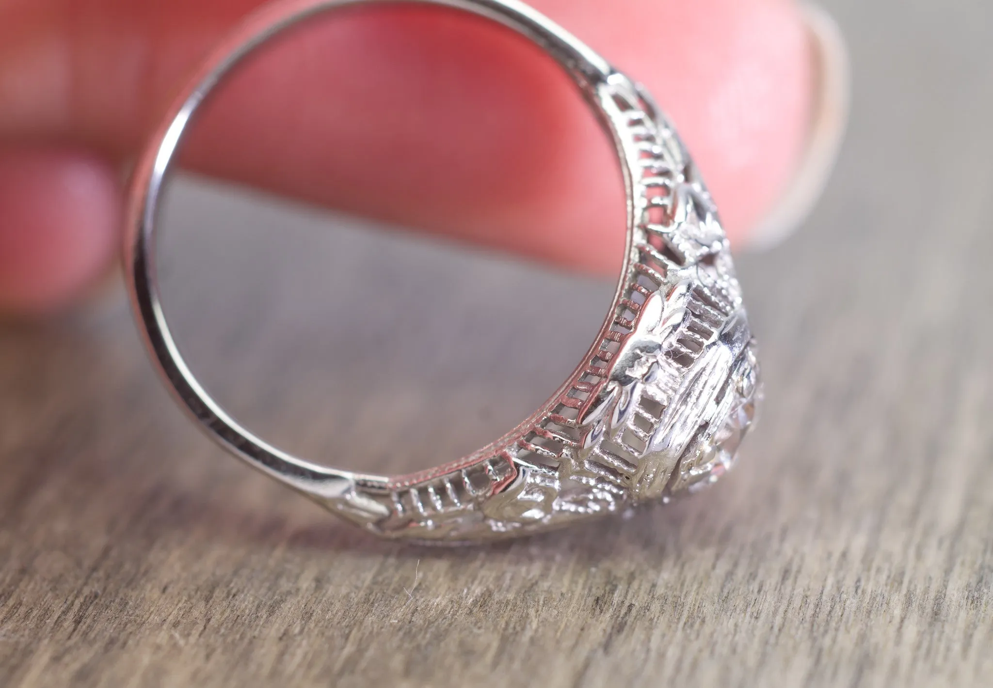 0.36CT OLD EUROPEAN CUT DIAMOND SOLITAIRE IN ART DECO VINTAGE SETTING
