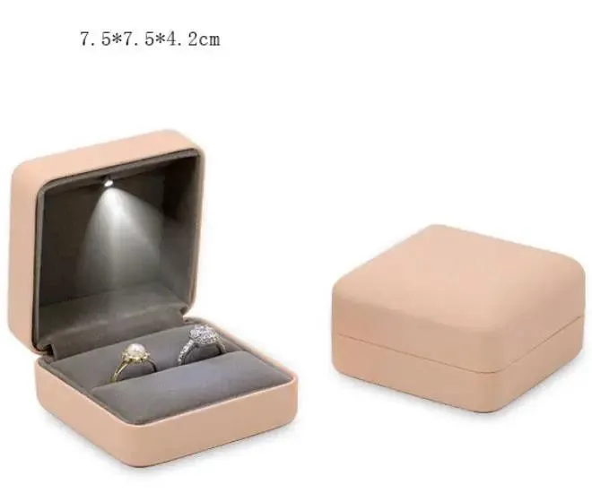 100PCs Wholesale Black LED Proposal Ring Leather Light Jewelry Box