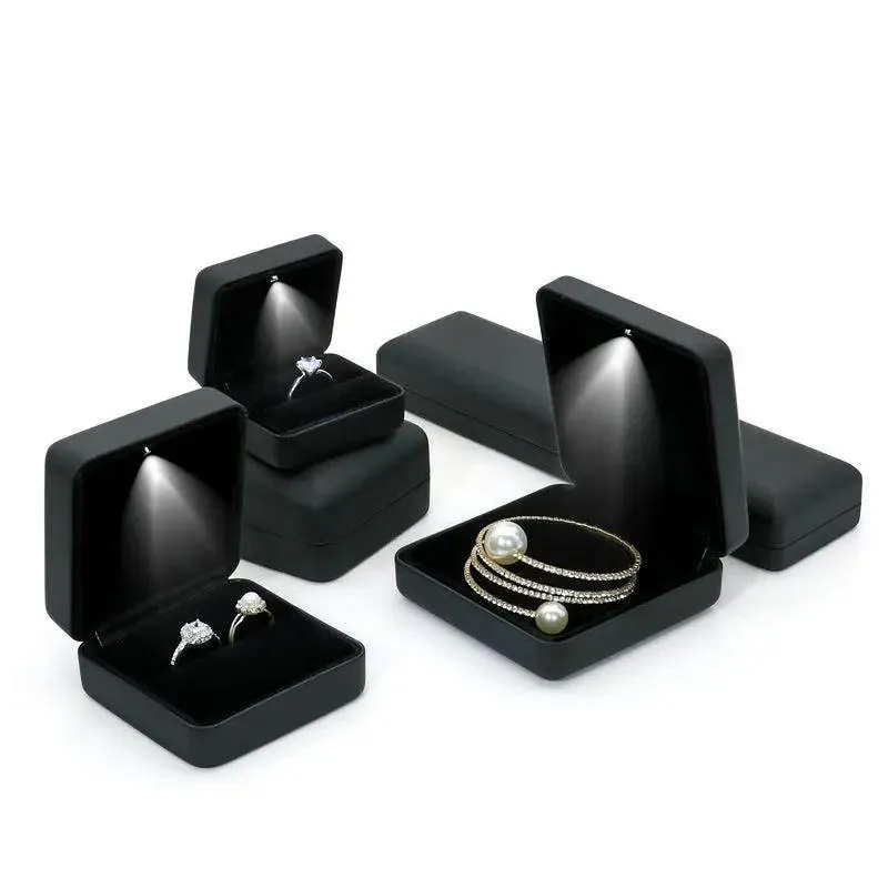 100PCs Wholesale Black LED Proposal Ring Leather Light Jewelry Box