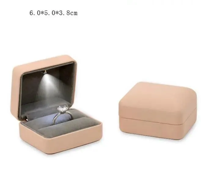100PCs Wholesale Black LED Proposal Ring Leather Light Jewelry Box