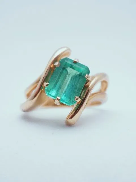 14k Emerald Bypass Ring