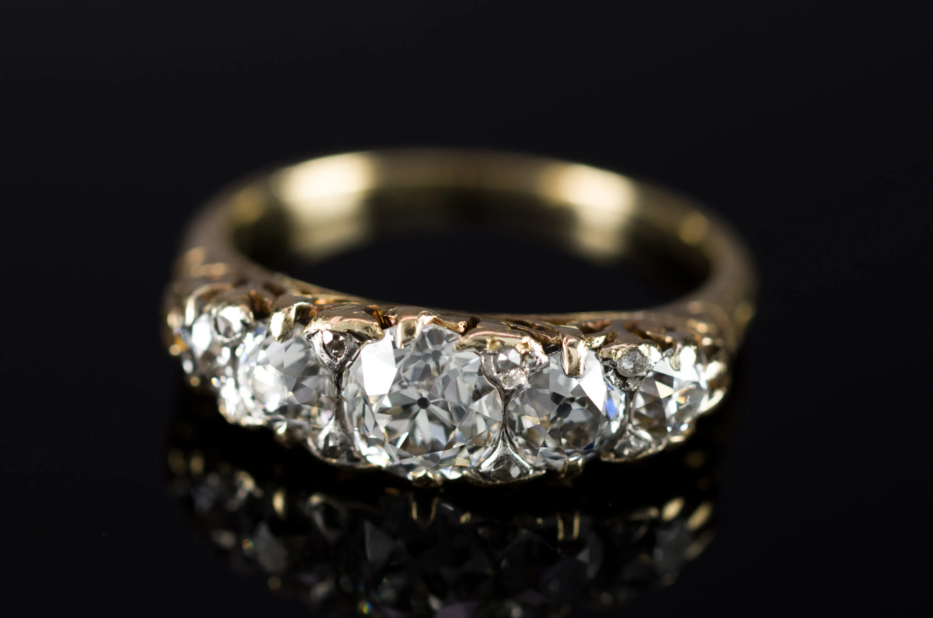 1.57CTW HALF HOOP FIVE STONE DIAMOND BAND