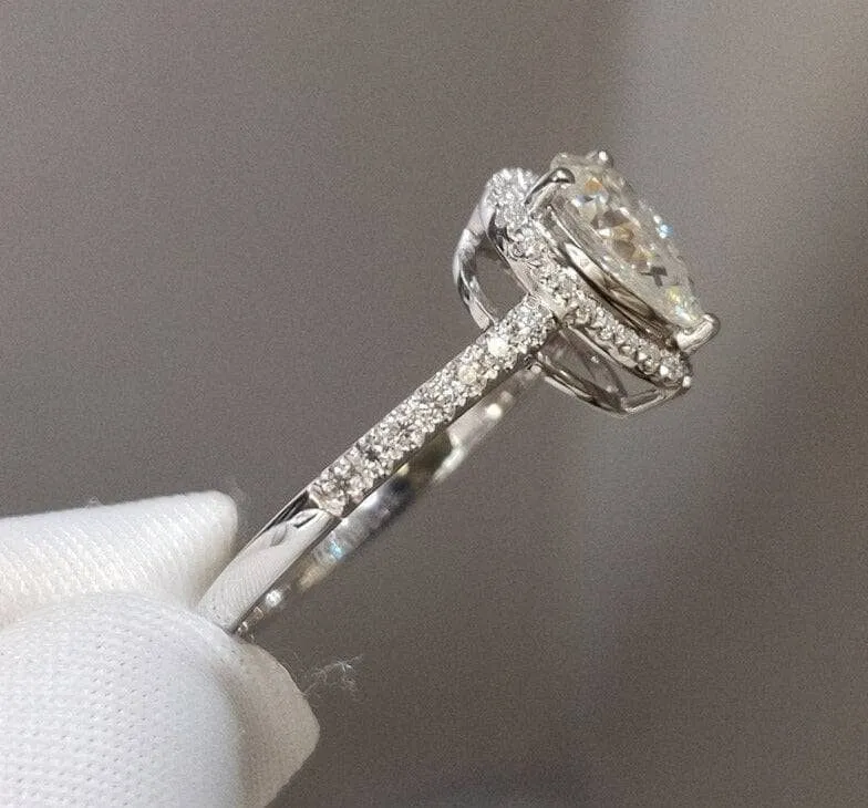 18K White Gold Pear Cut 1 Carat Diamond Water Drop Engagement Ring