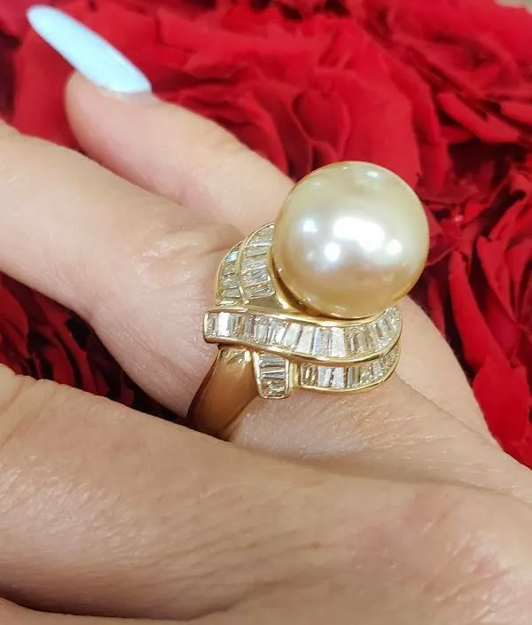 18k Yellow Gold 13.5mm Golden Tahitian Pearl & Diamond Ring - High-End Quality