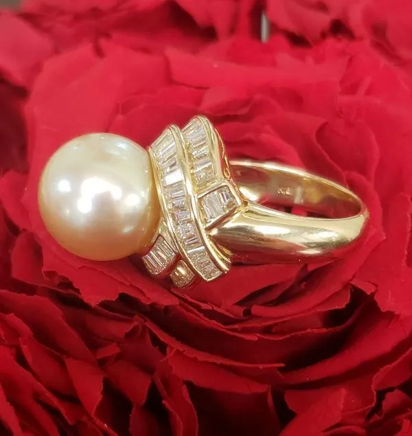 18k Yellow Gold 13.5mm Golden Tahitian Pearl & Diamond Ring - High-End Quality