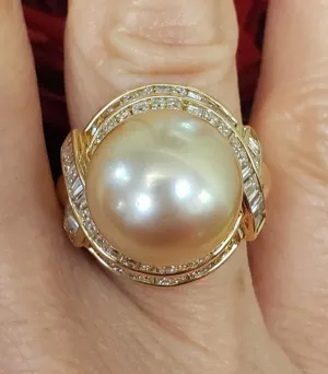 18k Yellow Gold 13.5mm Golden Tahitian Pearl & Diamond Ring - High-End Quality