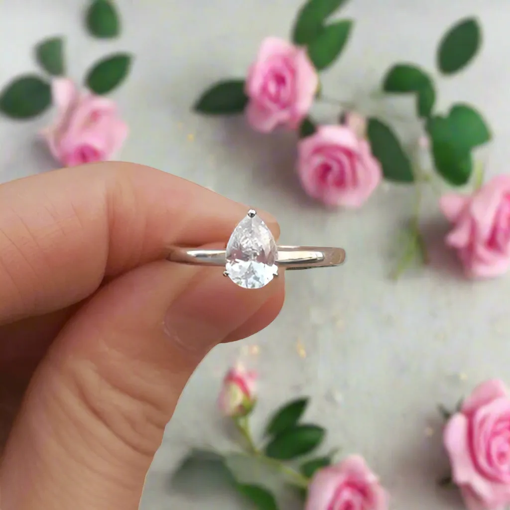 2Pcs Pear-Cut Diamond Engagement Ring
