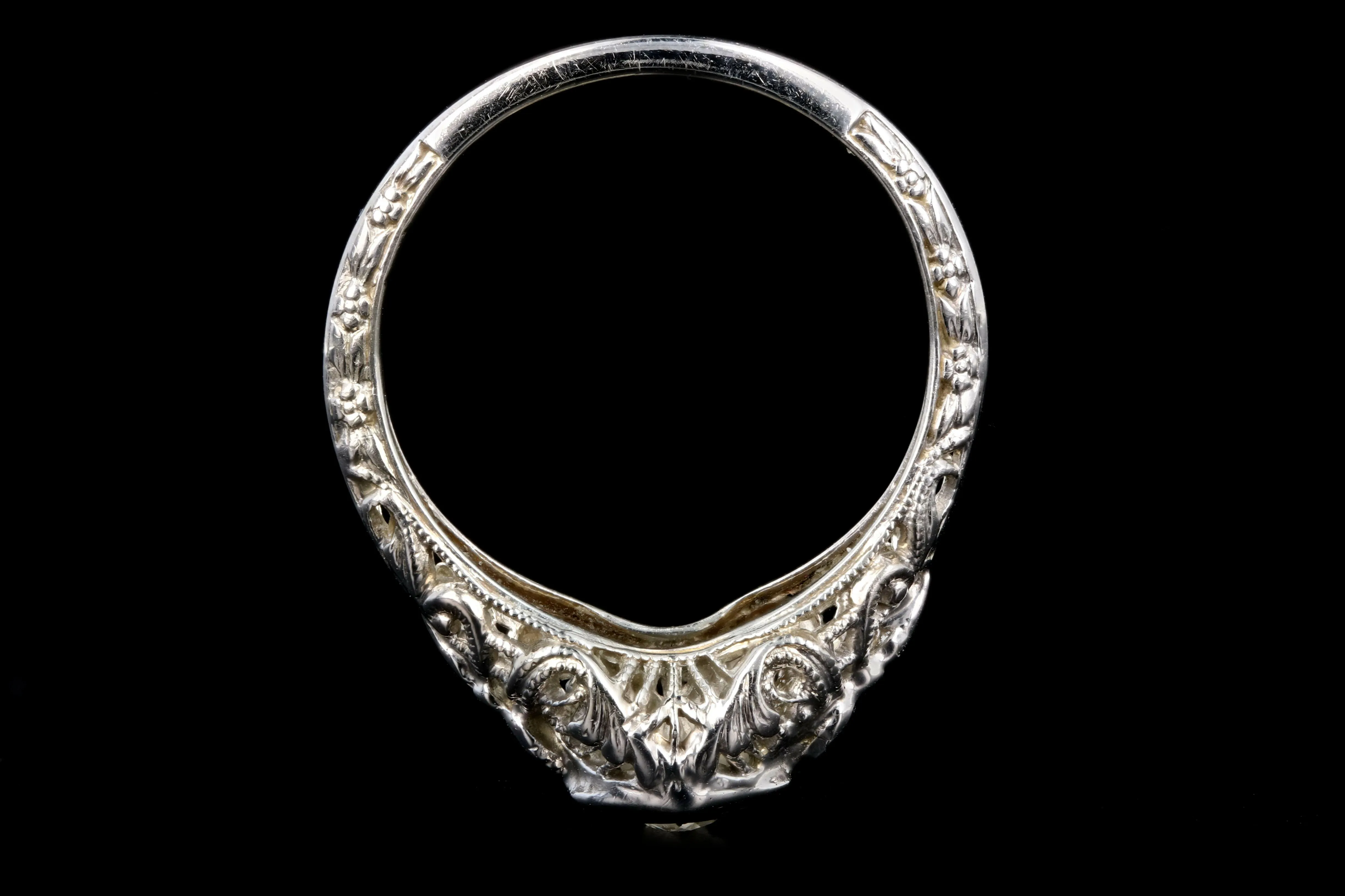 Art Deco 18K White Gold Diamond Filigree Ring