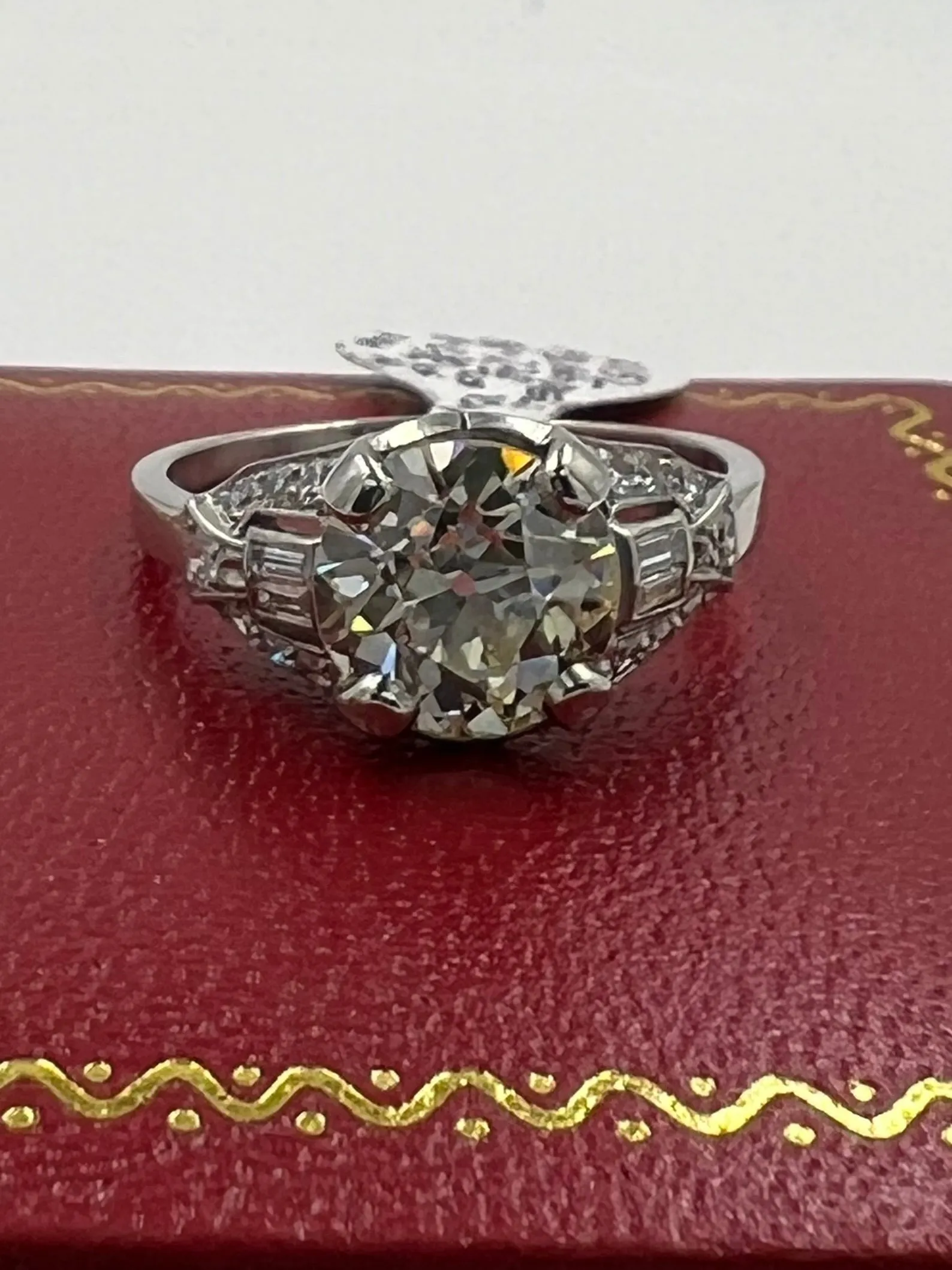 Art Deco 2.20 Carat Diamond Platinum Engagement Ring