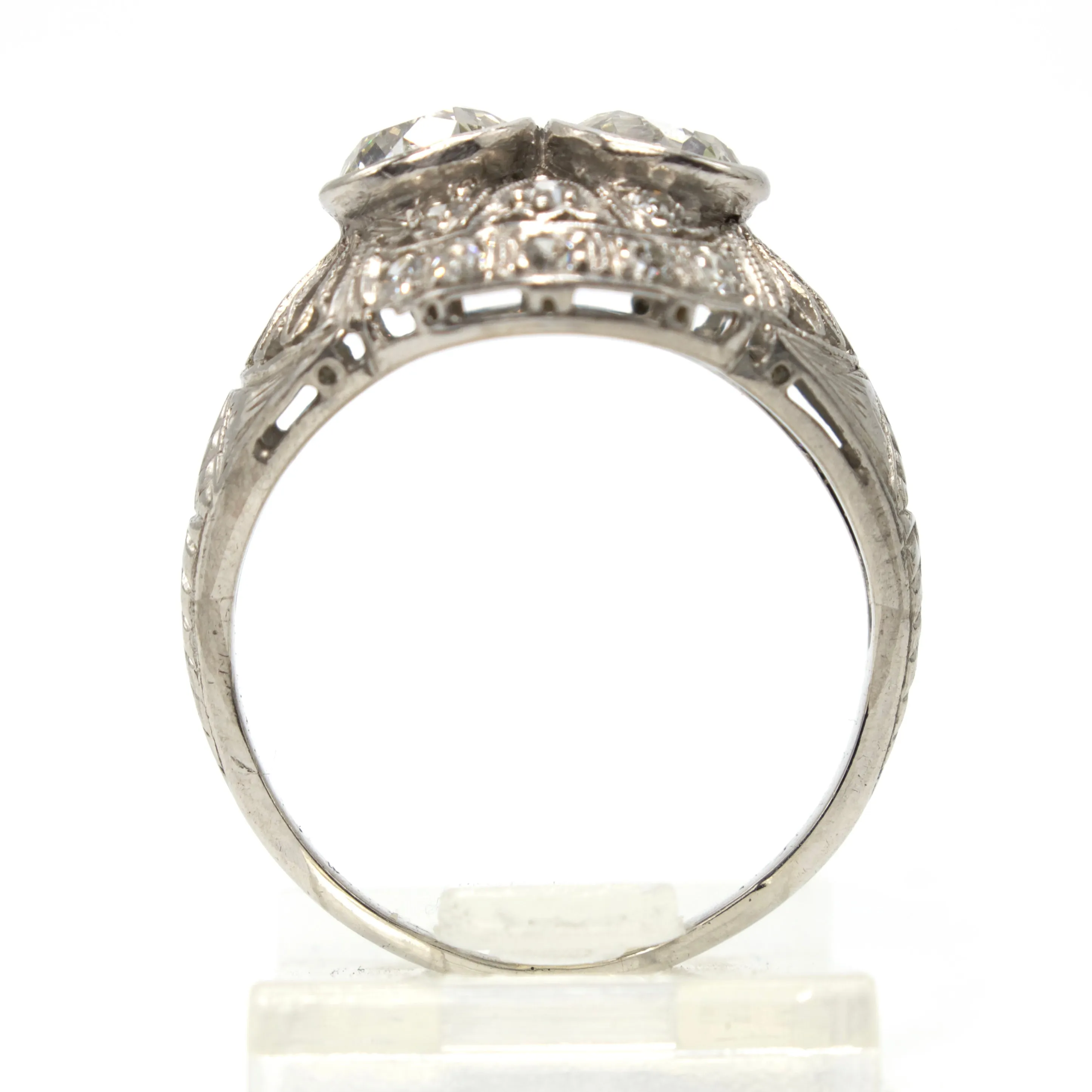 Art Deco Filigree and Old European Cut Diamond Toi-et-Moi Two Stone Ring