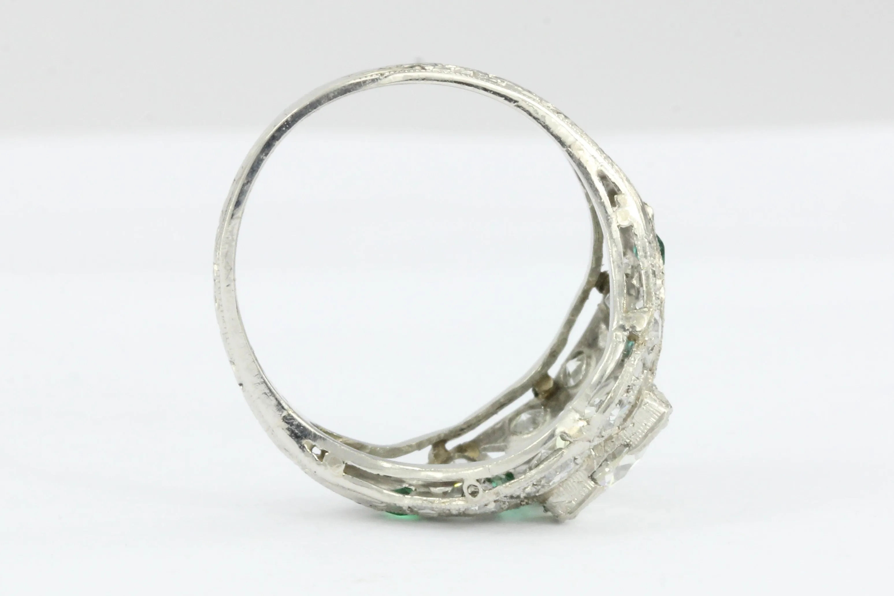 Art Deco Platinum 1.15 Carat Old European Cut Diamond Emerald Engagement Ring