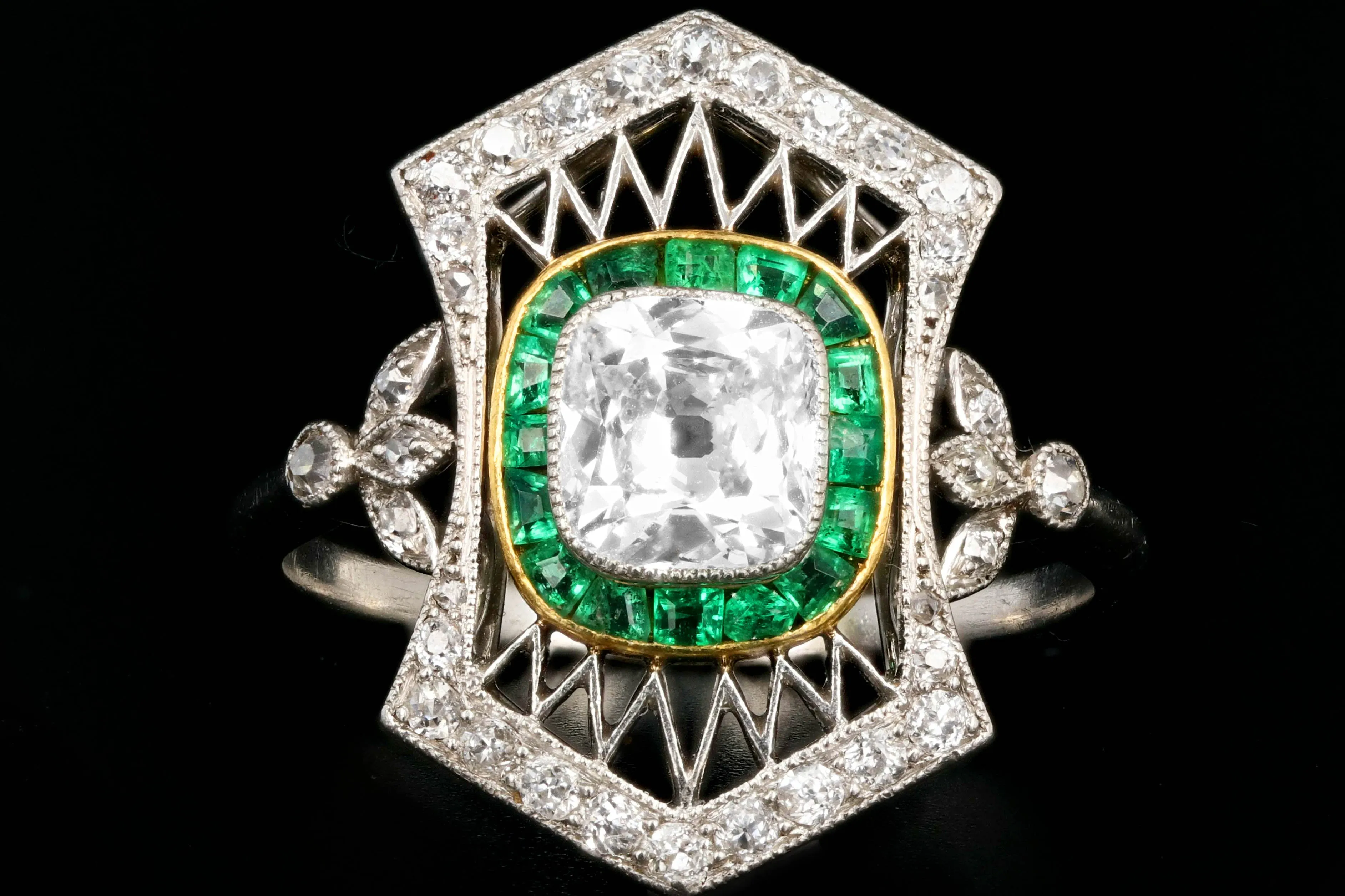 Art Deco Platinum 1.28 Carat Old Mine Cut Emerald & Diamond Ring