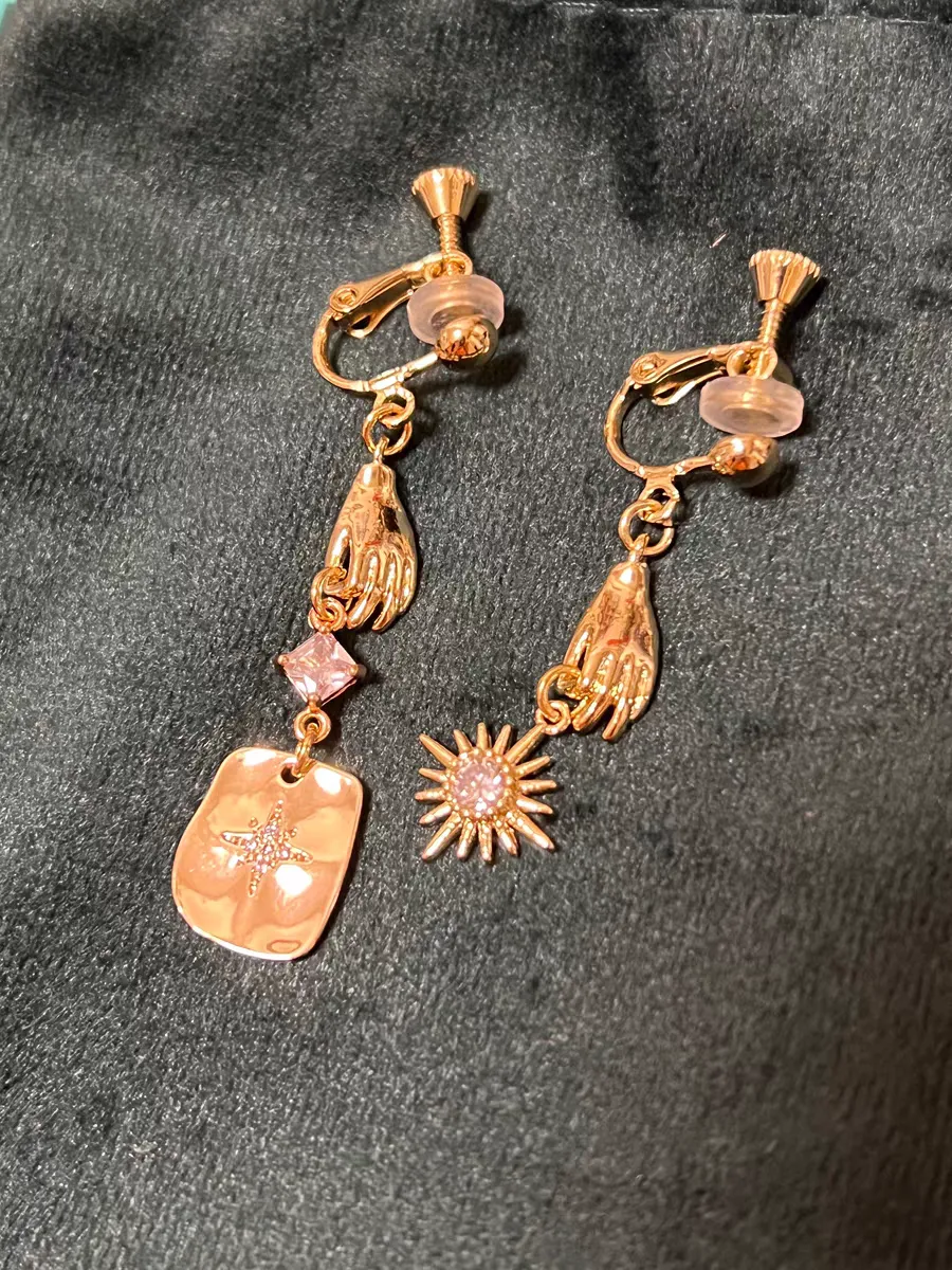 ASTRAL ASYMMETRICAL EARRINGS UB98218