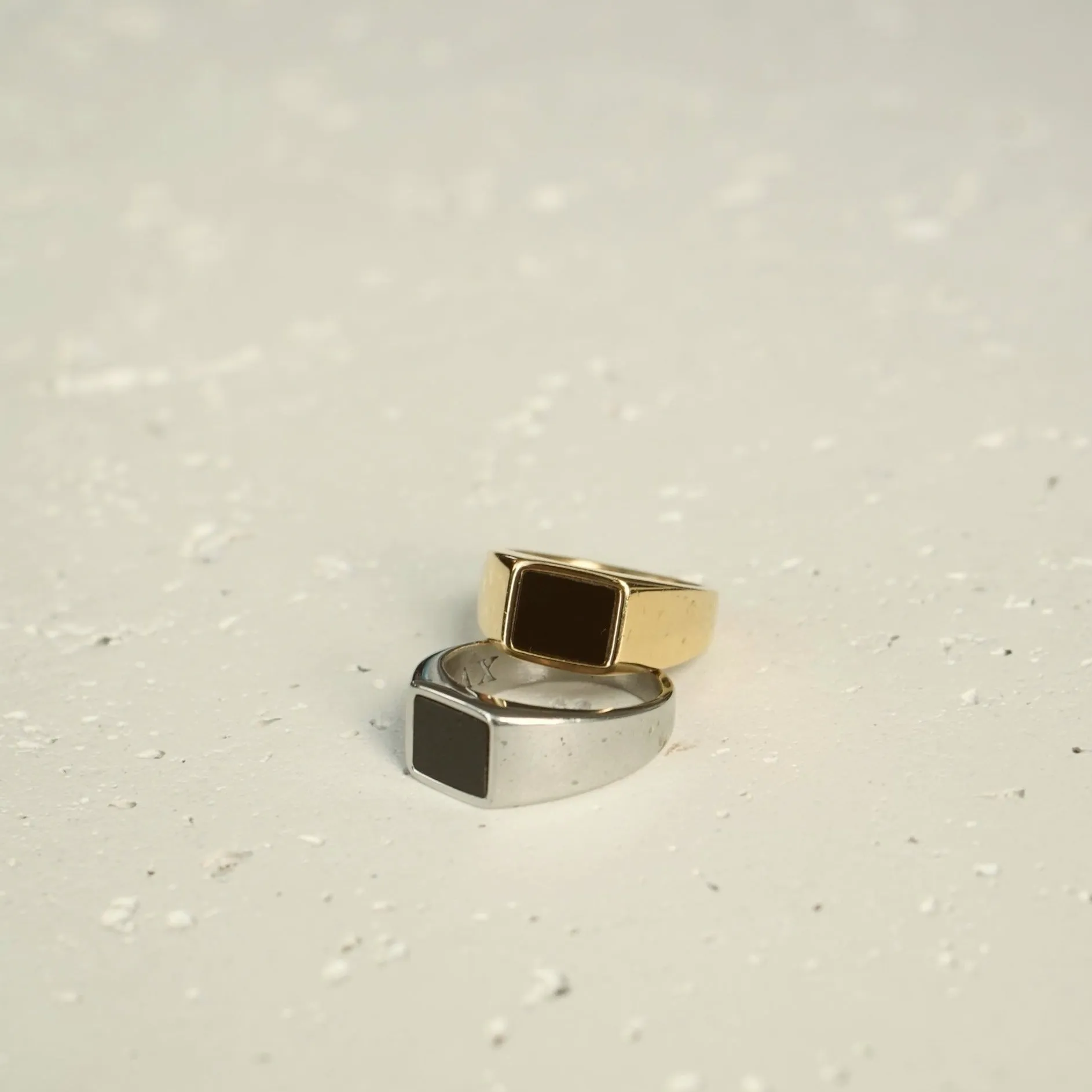 Black Onyx Ring (Gold)