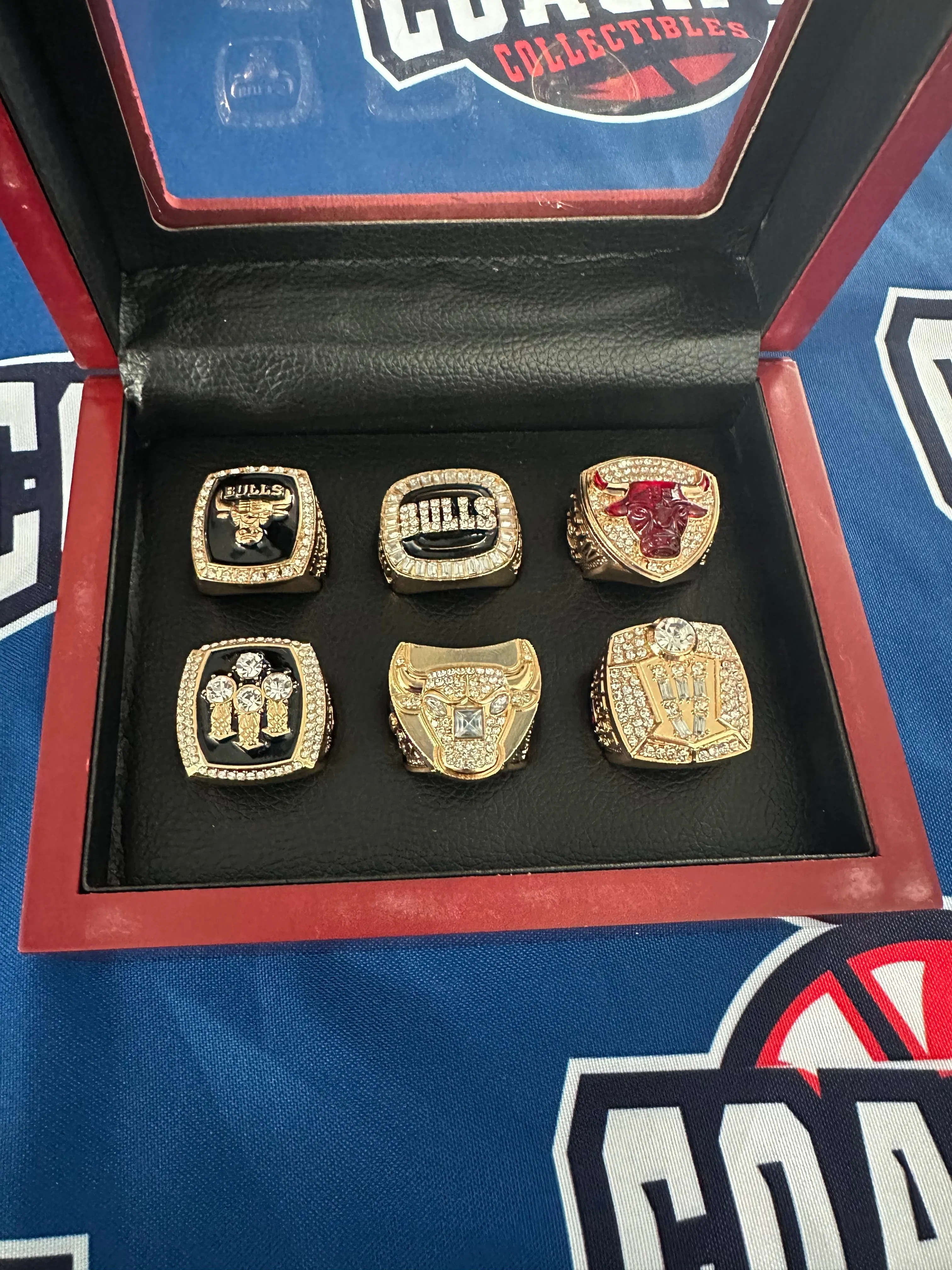 Chicago Bulls 6pc Replica NBA Championship Ring Set w/ Display Box