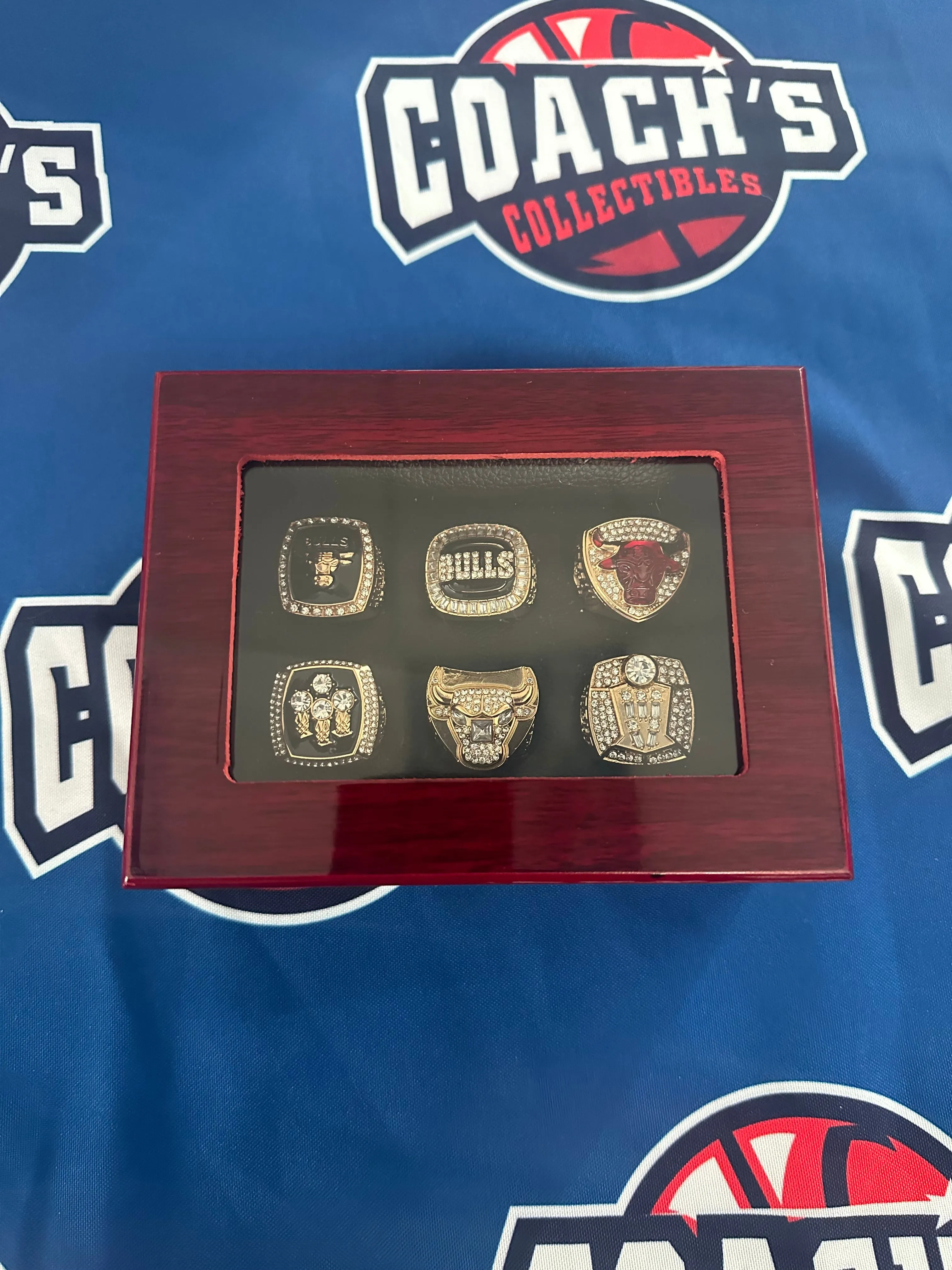 Chicago Bulls 6pc Replica NBA Championship Ring Set w/ Display Box