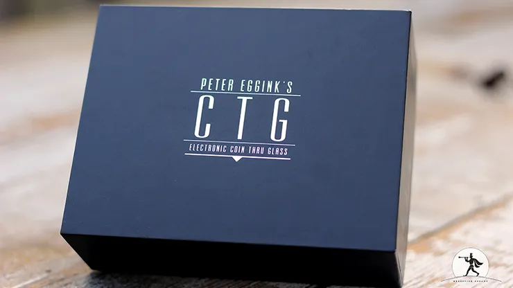 CTG Red (Gimmicks & Online Instruction) by Peter Eggink