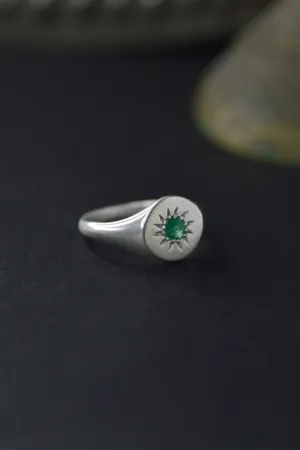 Daisy Emerald Signet Silver Ring