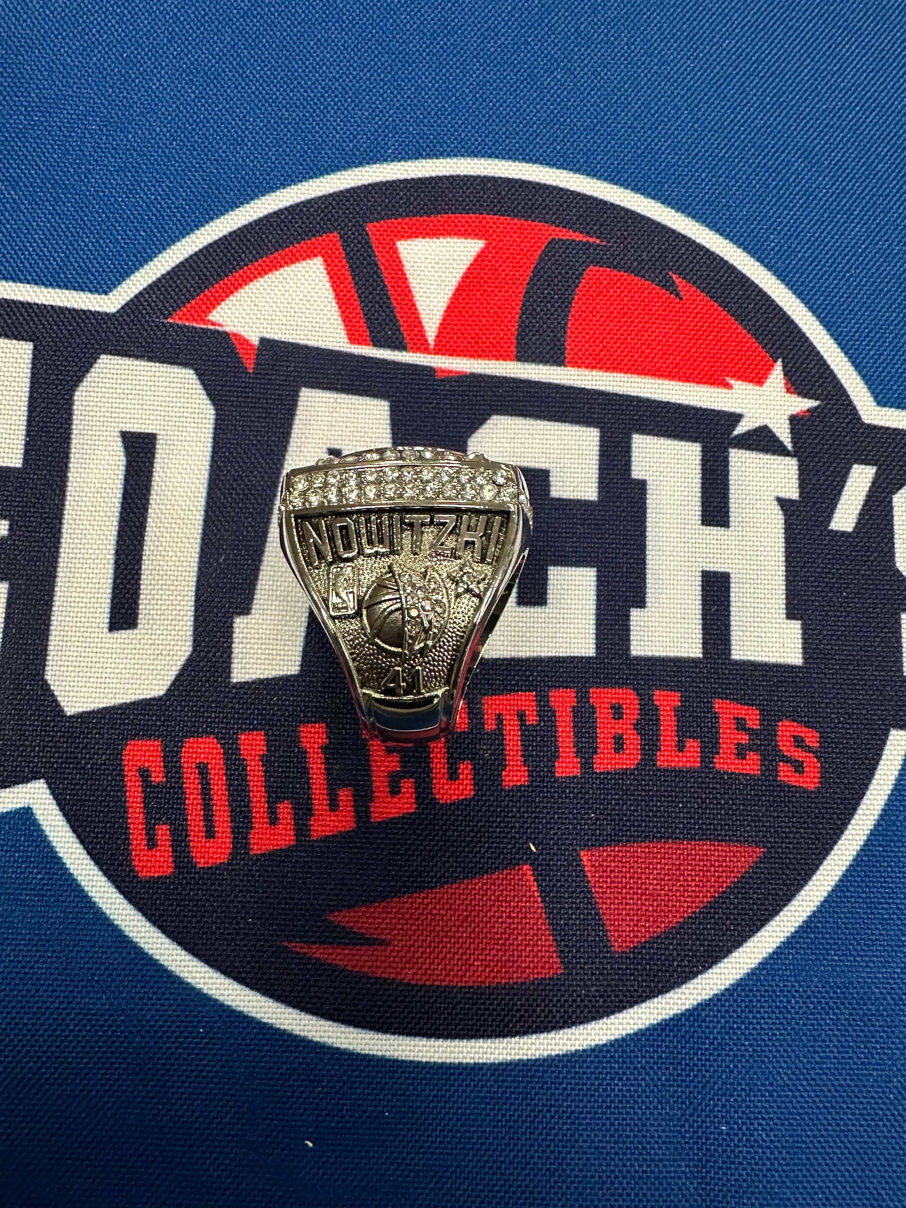 Dallas Mavericks 2011 NBA Championship Replica Ring