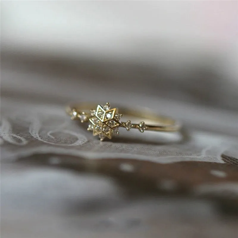 Delicate Snowflake Ring