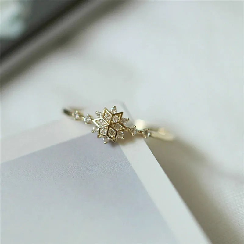 Delicate Snowflake Ring
