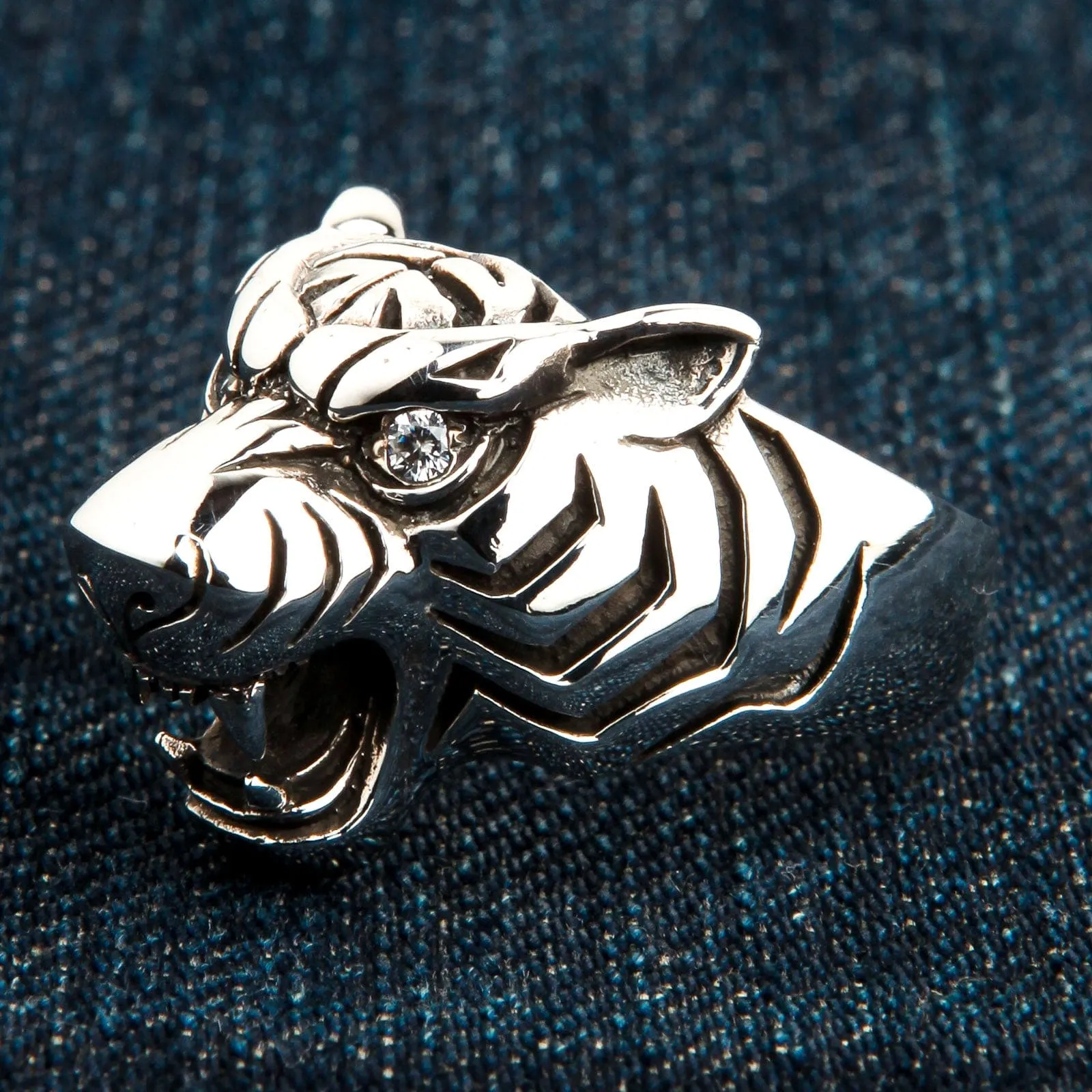Diamond Eyes Tiger Head Sterling Silver Men's Ring