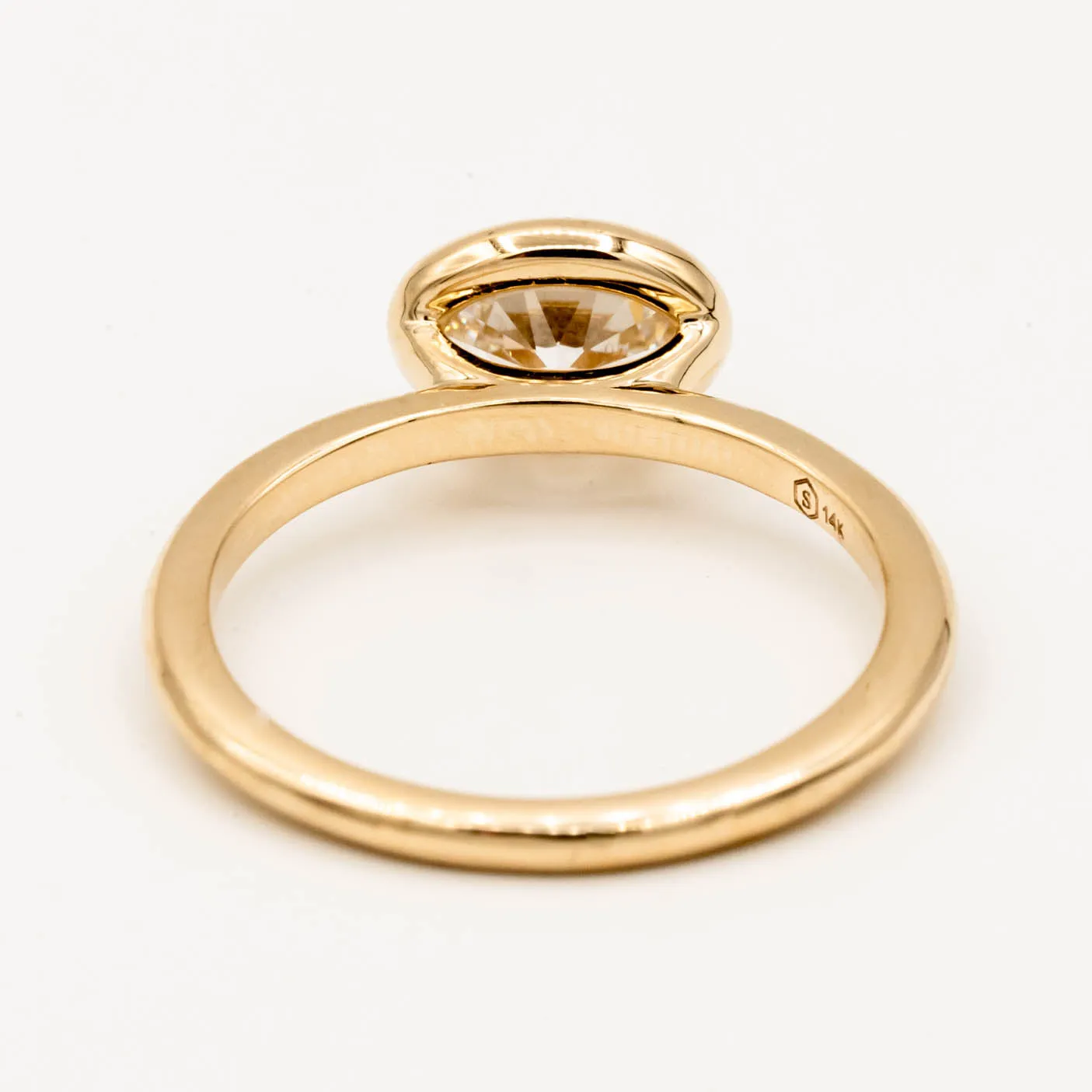 Elm Engagement Ring | 1.04ct Oval Lab-Grown Diamond | 14k Yellow Gold
