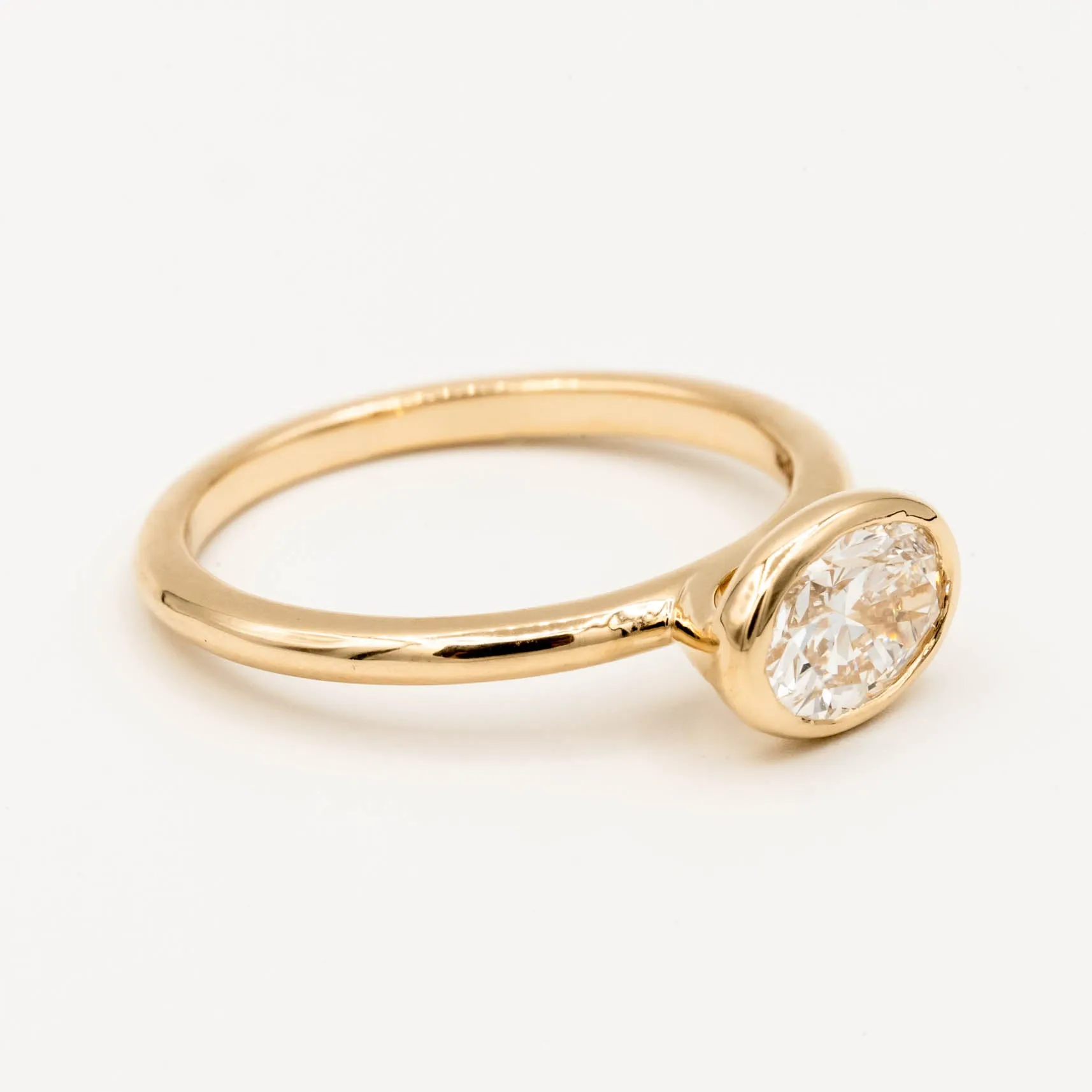 Elm Engagement Ring | 1.04ct Oval Lab-Grown Diamond | 14k Yellow Gold