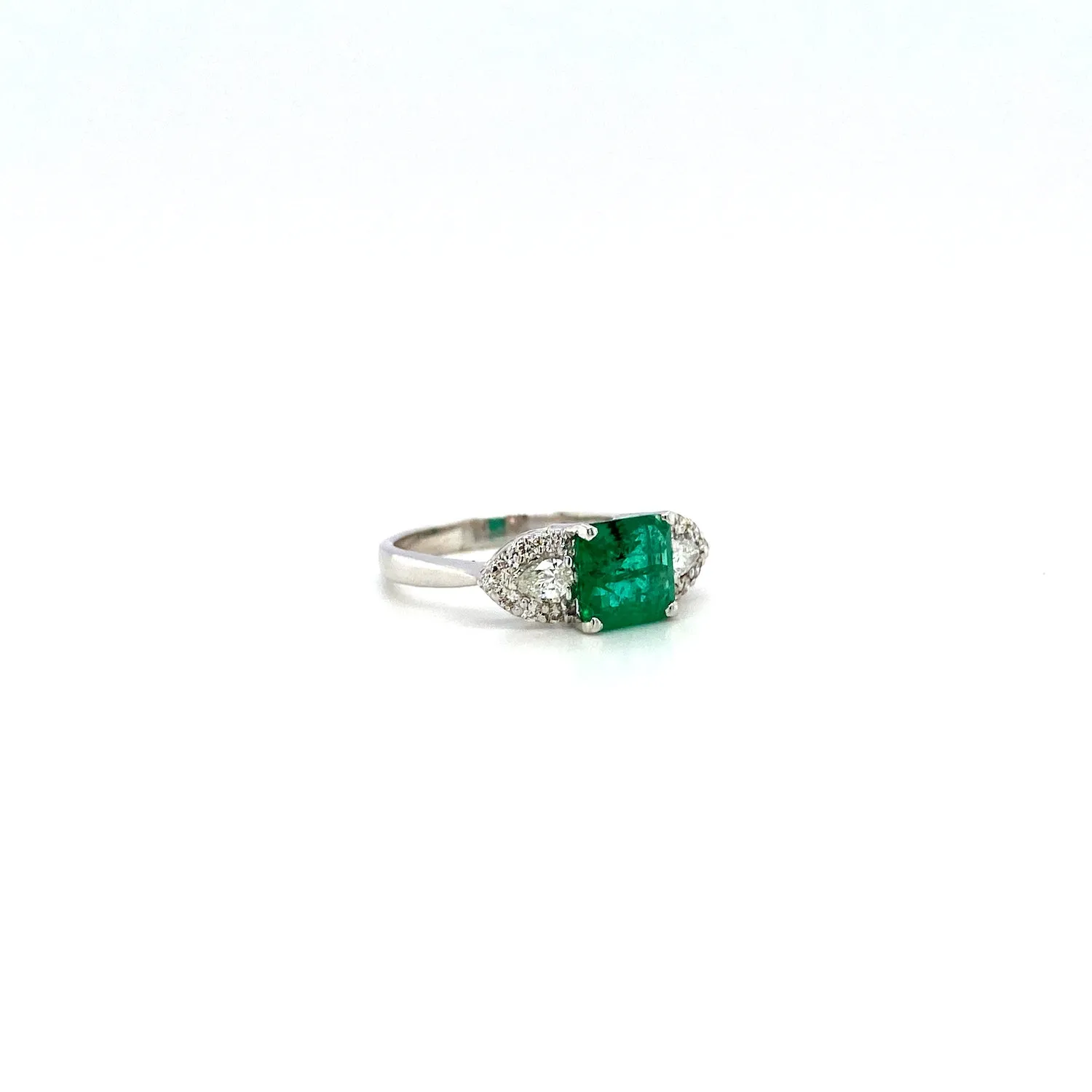 Emerald and Diamond Ring in 18K White Gold - KGR 17089