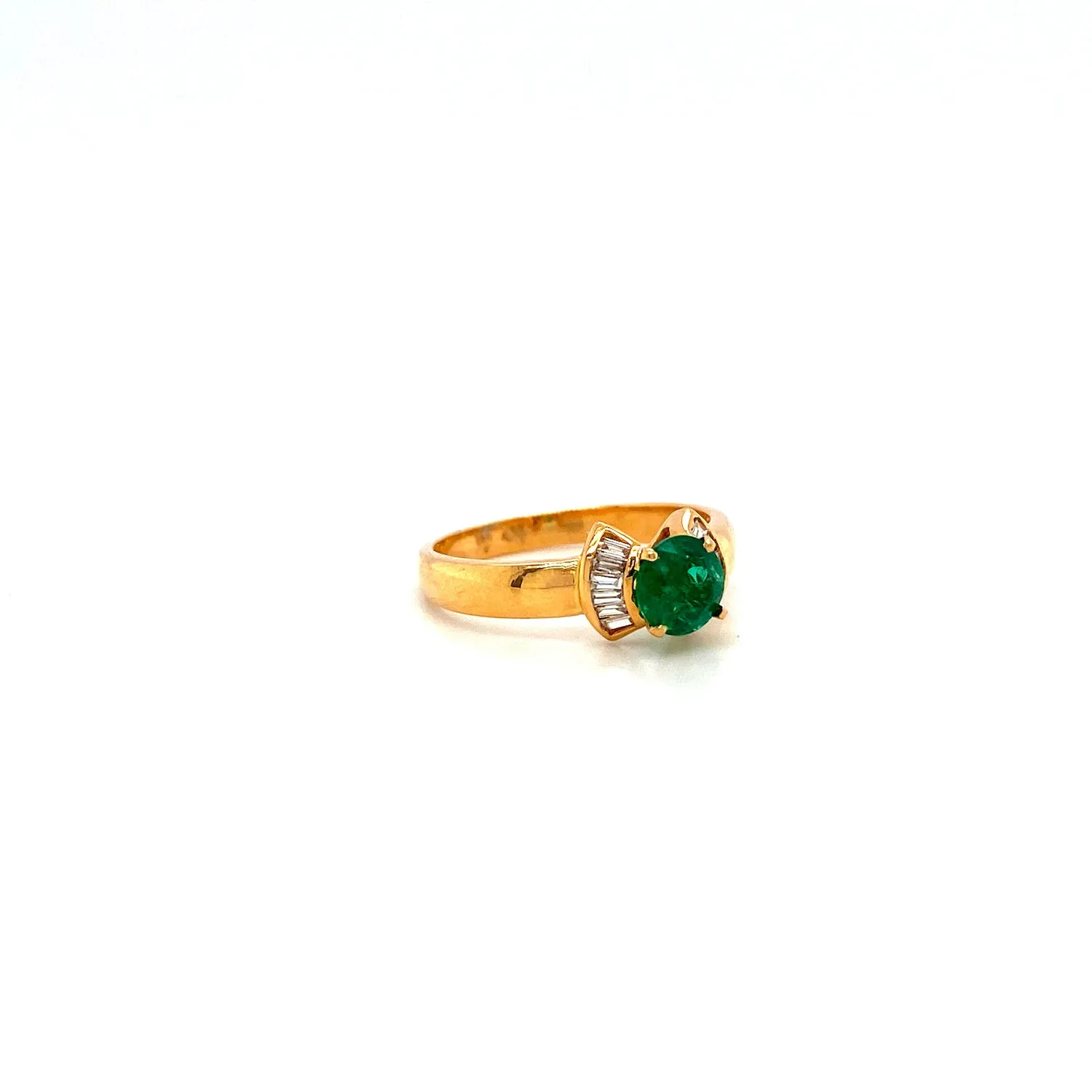 Emerald and Diamond Ring in 18K Yellow Gold - KGR 12739