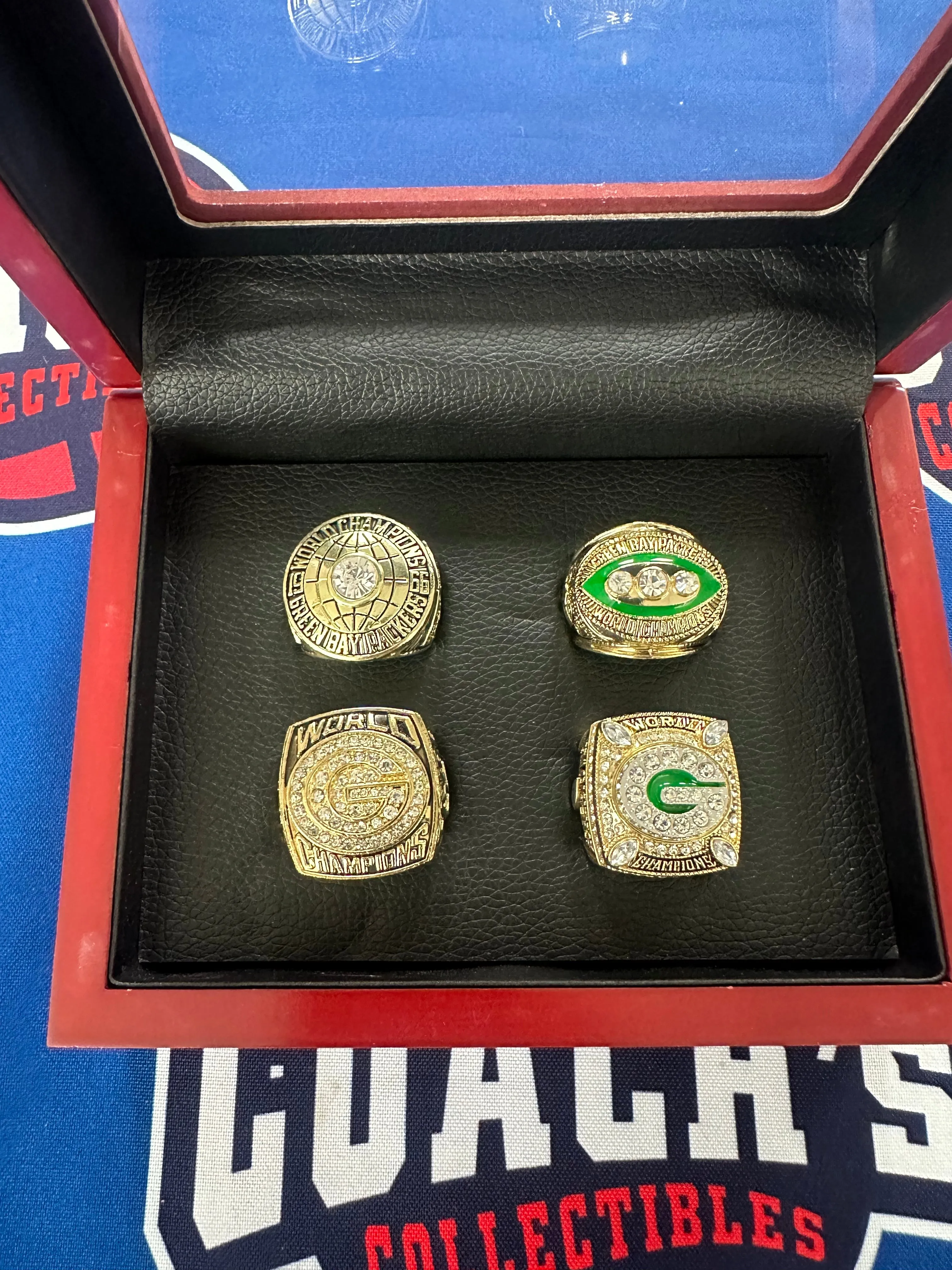 Green Bay Packers 4pc Super Bowl Replica Ring Set with Display Box