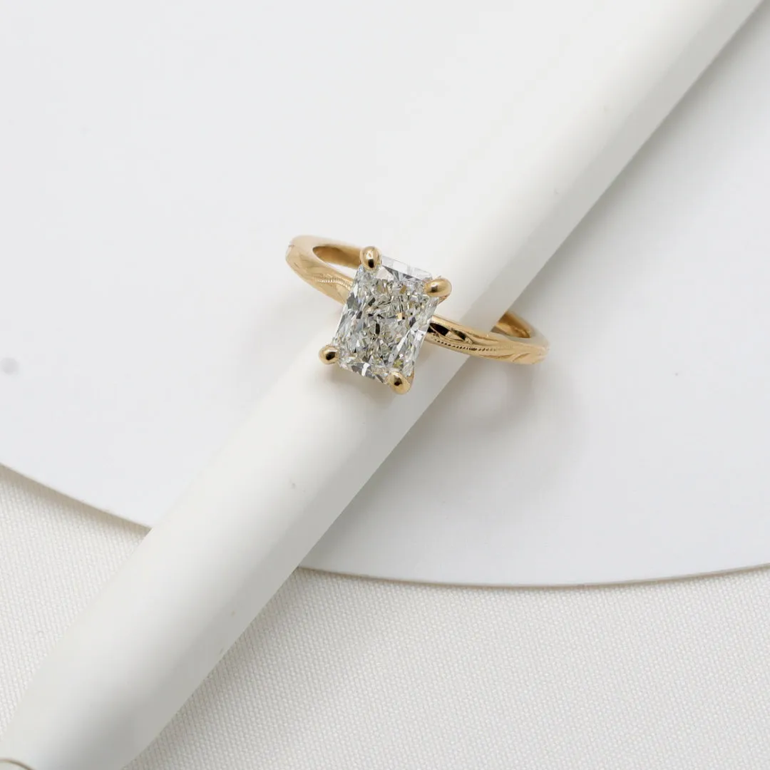 Hawaiian engagement ring, Lab grown diamond, Engraved with Hawaiian design (2mm width band)