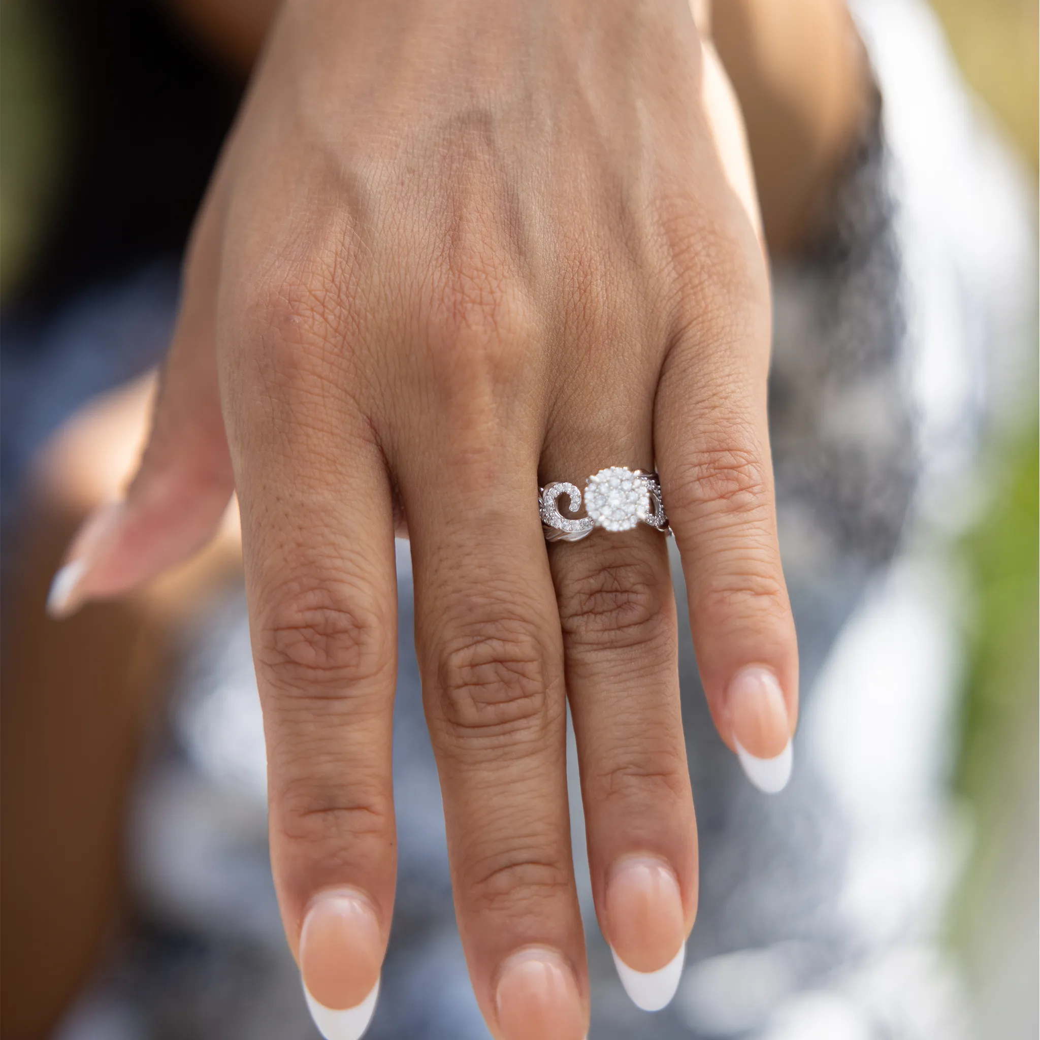 Hawaiian Heirloom Engagement Ring in White Gold with Diamonds