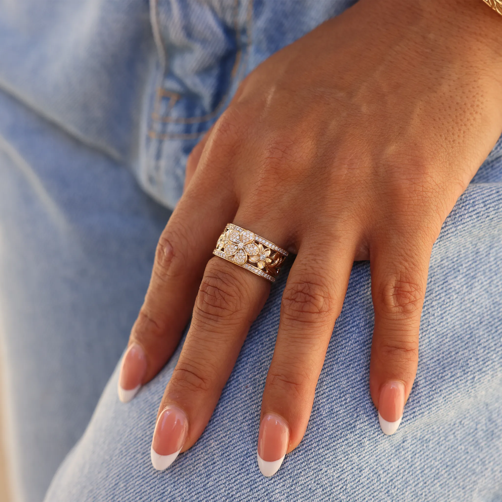 Hawaiian Heirloom Plumeria Engagement Ring in Gold with Diamonds - 10mm
