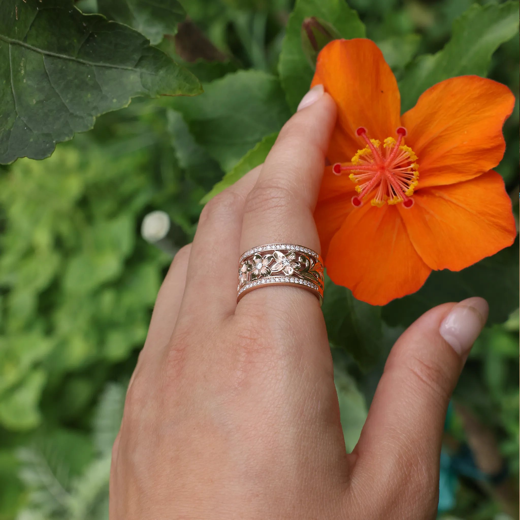 Hawaiian Heirloom Plumeria Ring in Rose Gold with Diamonds - 10mm