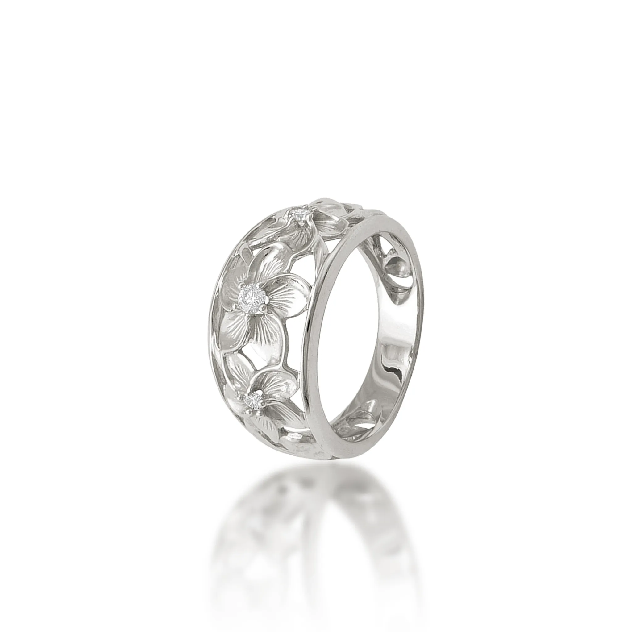 Hawaiian Heirloom Plumeria Ring in White Gold with Diamonds - 11mm