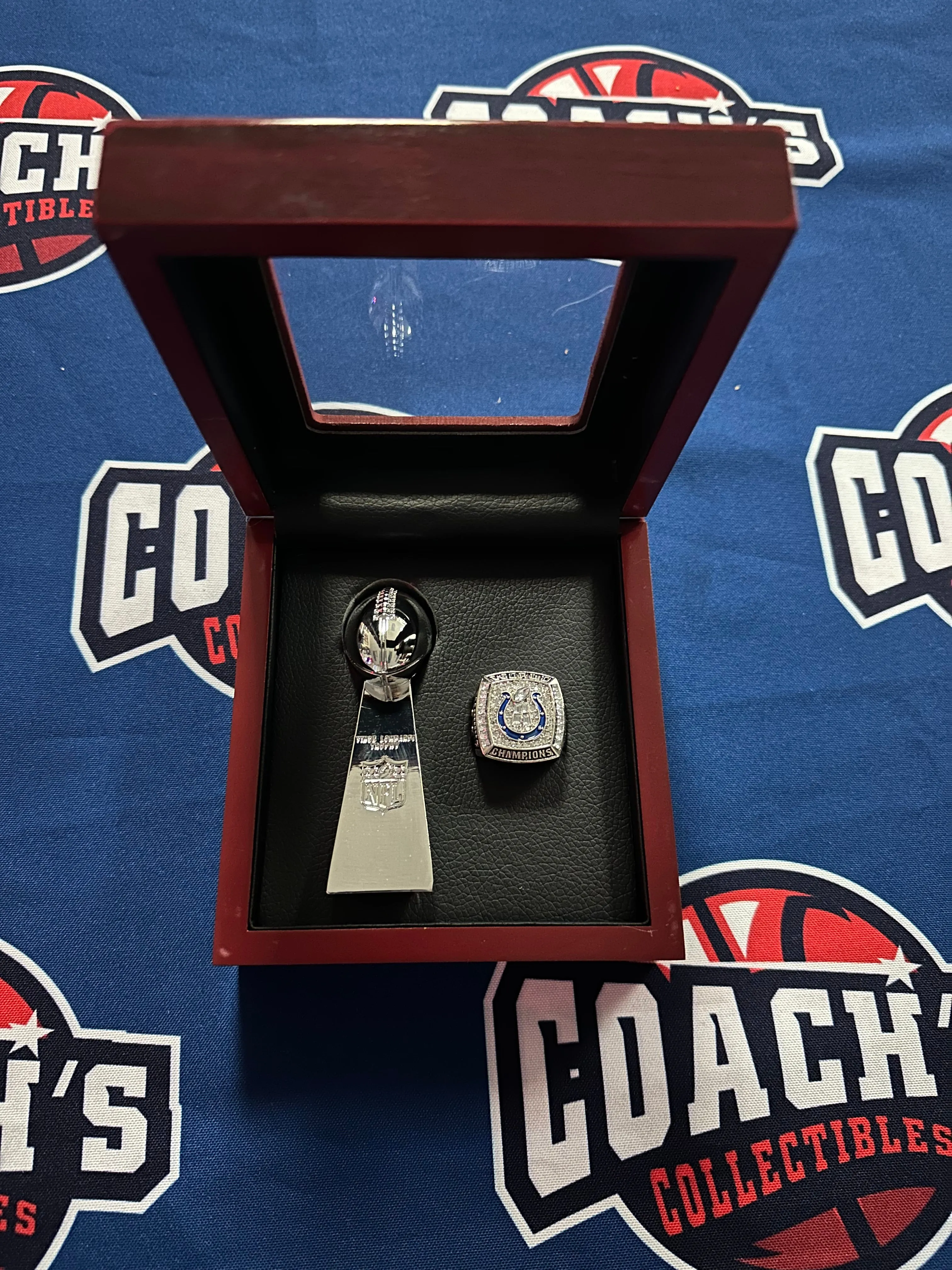 Indianapolis Colts 2pc Replica Super Bowl Ring & Trophy with Display Box