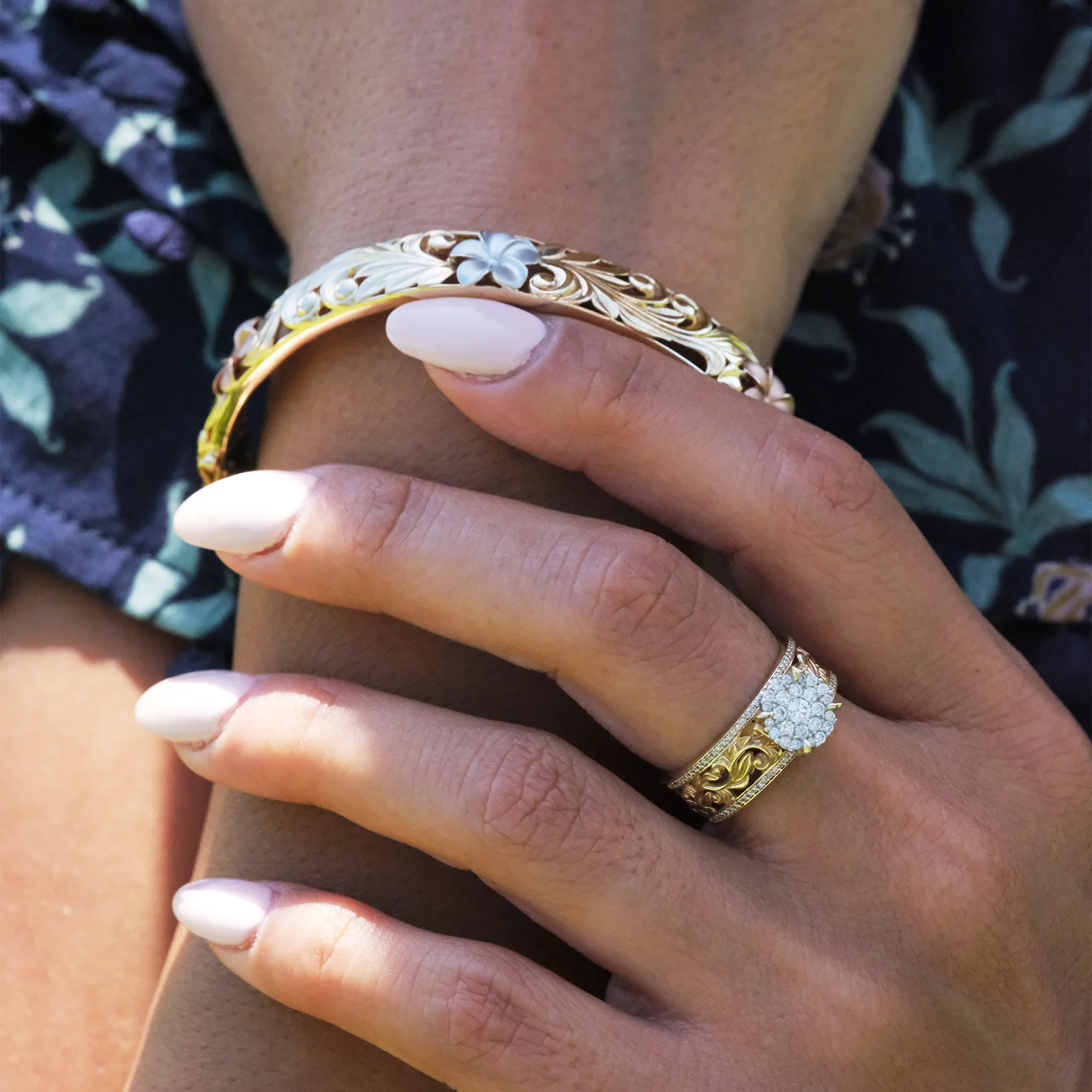 Living Heirloom Engagement Ring in Gold with Diamonds - 7mm