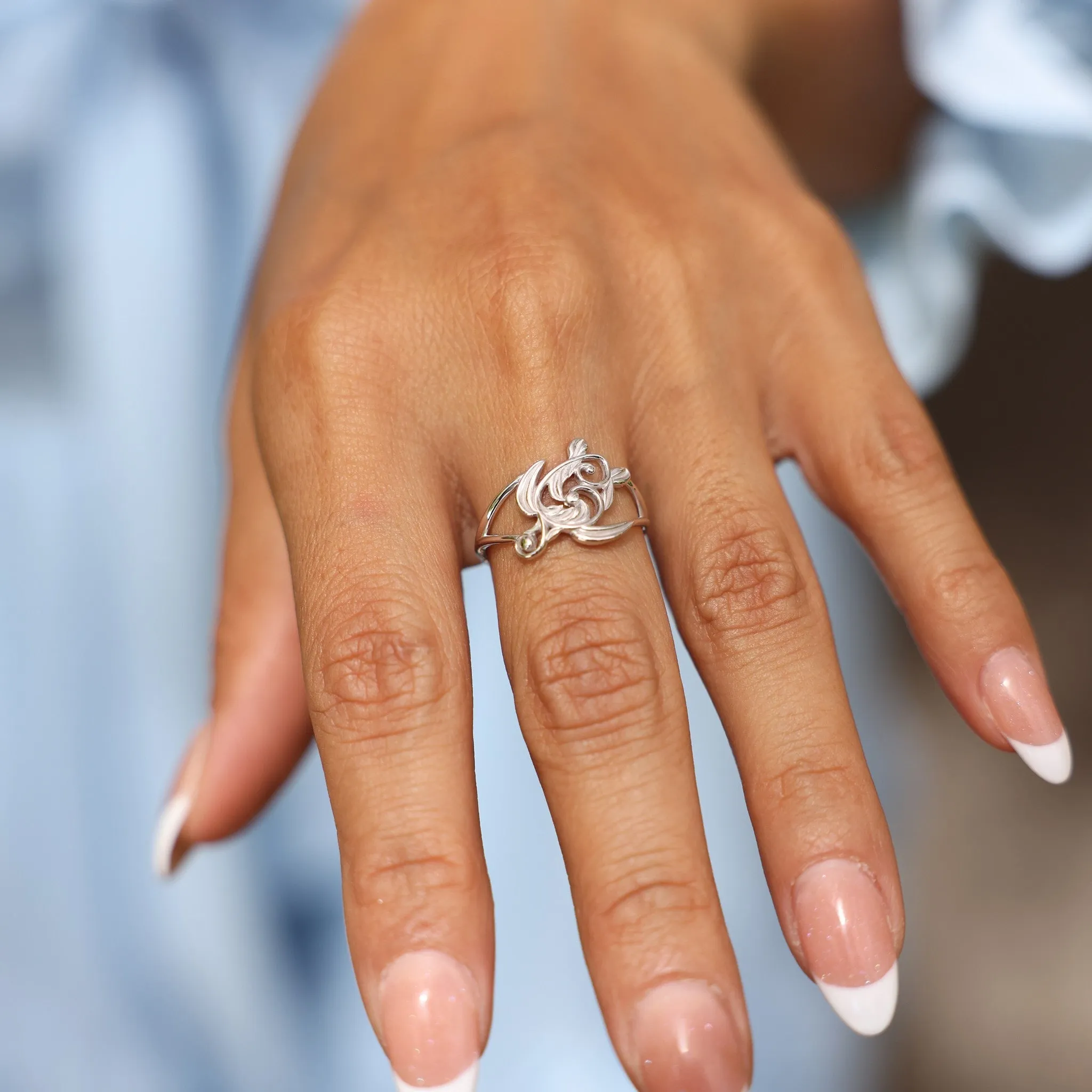 Living Heirloom Honu Ring White Gold - 16mm