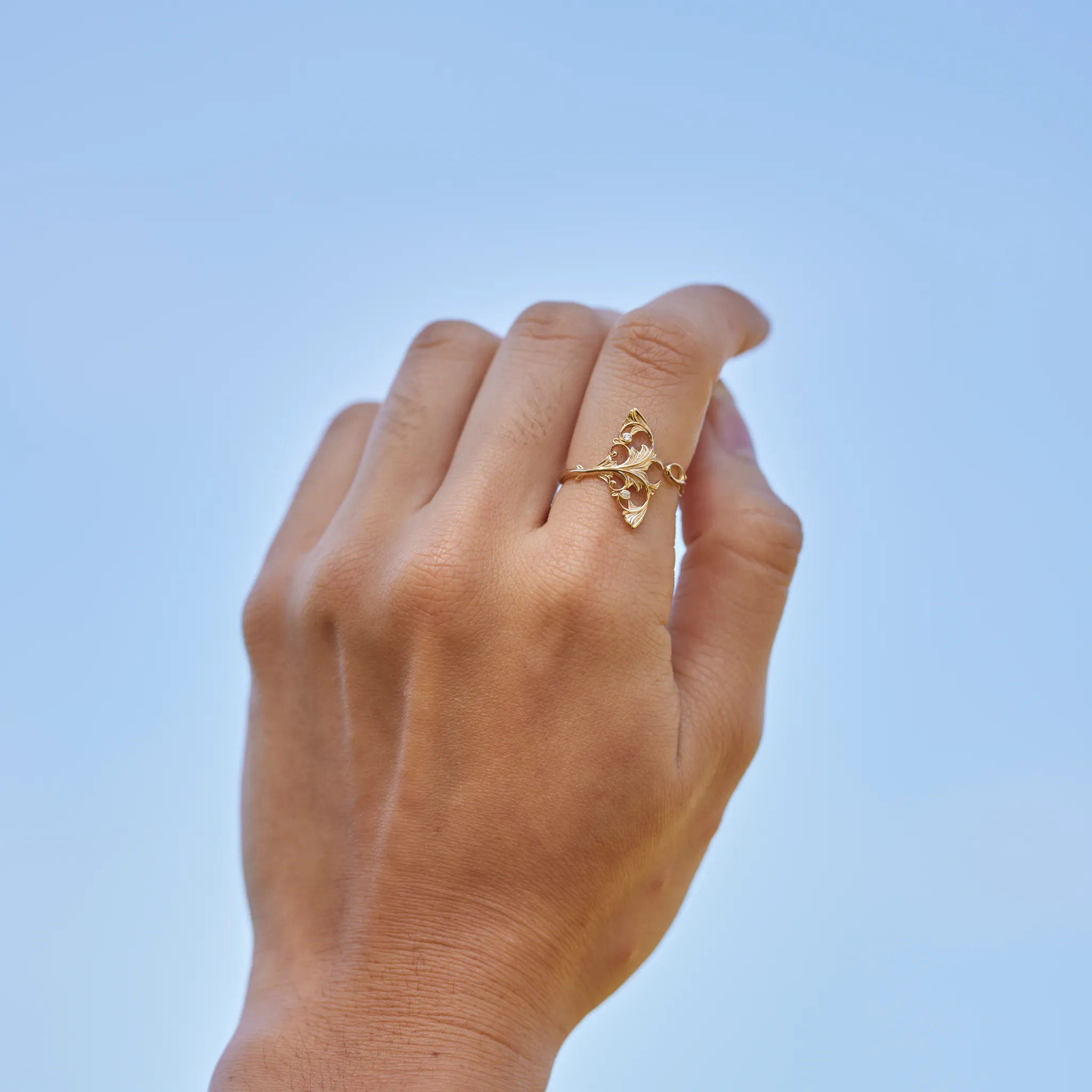 Living Heirloom Manta Ray Ring in Gold with Diamonds - 20mm