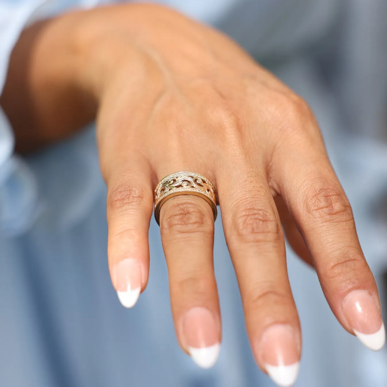 Living Heirloom Ring in Gold with Diamonds - 10mm