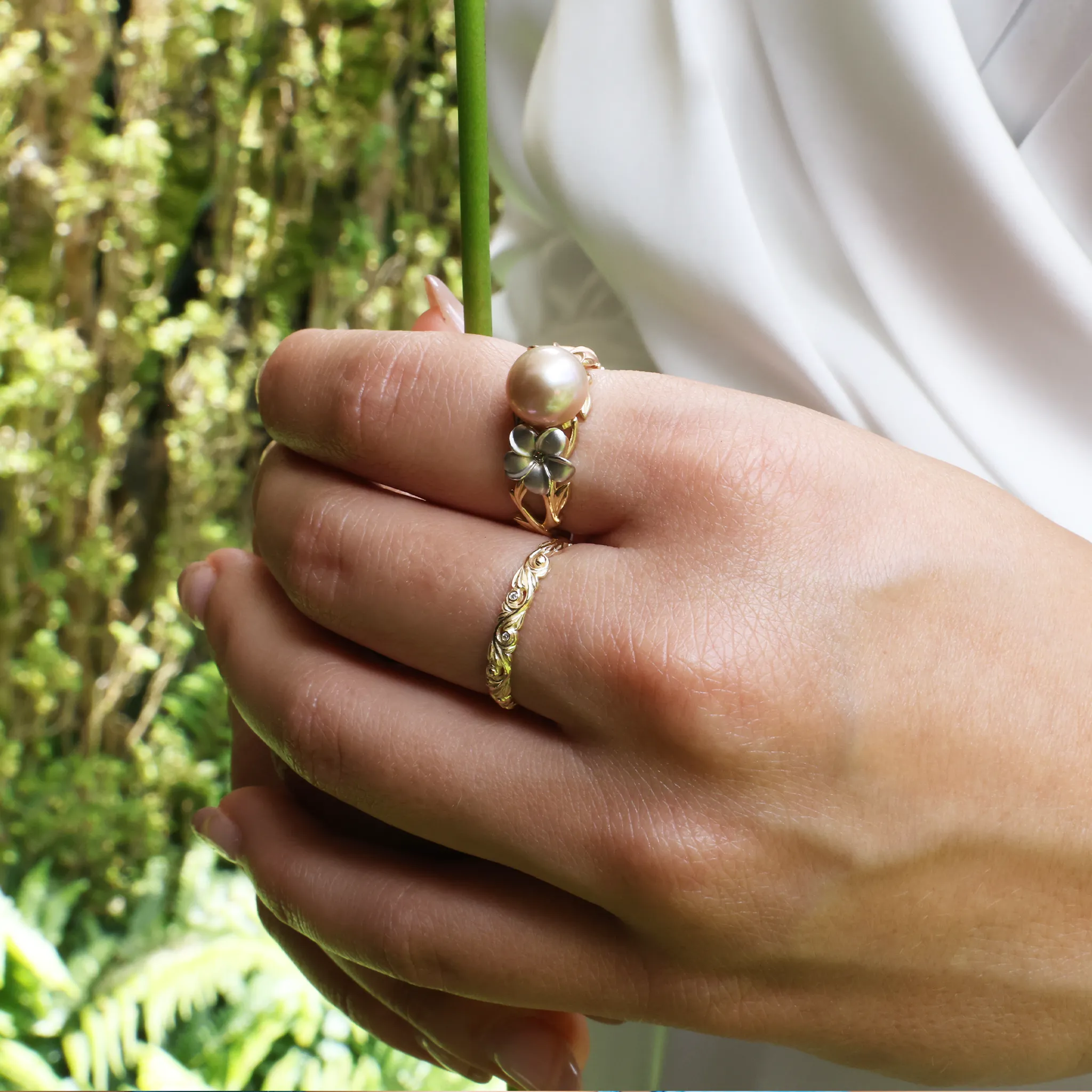 Living Heirloom Ring in Gold with Diamonds - 3mm