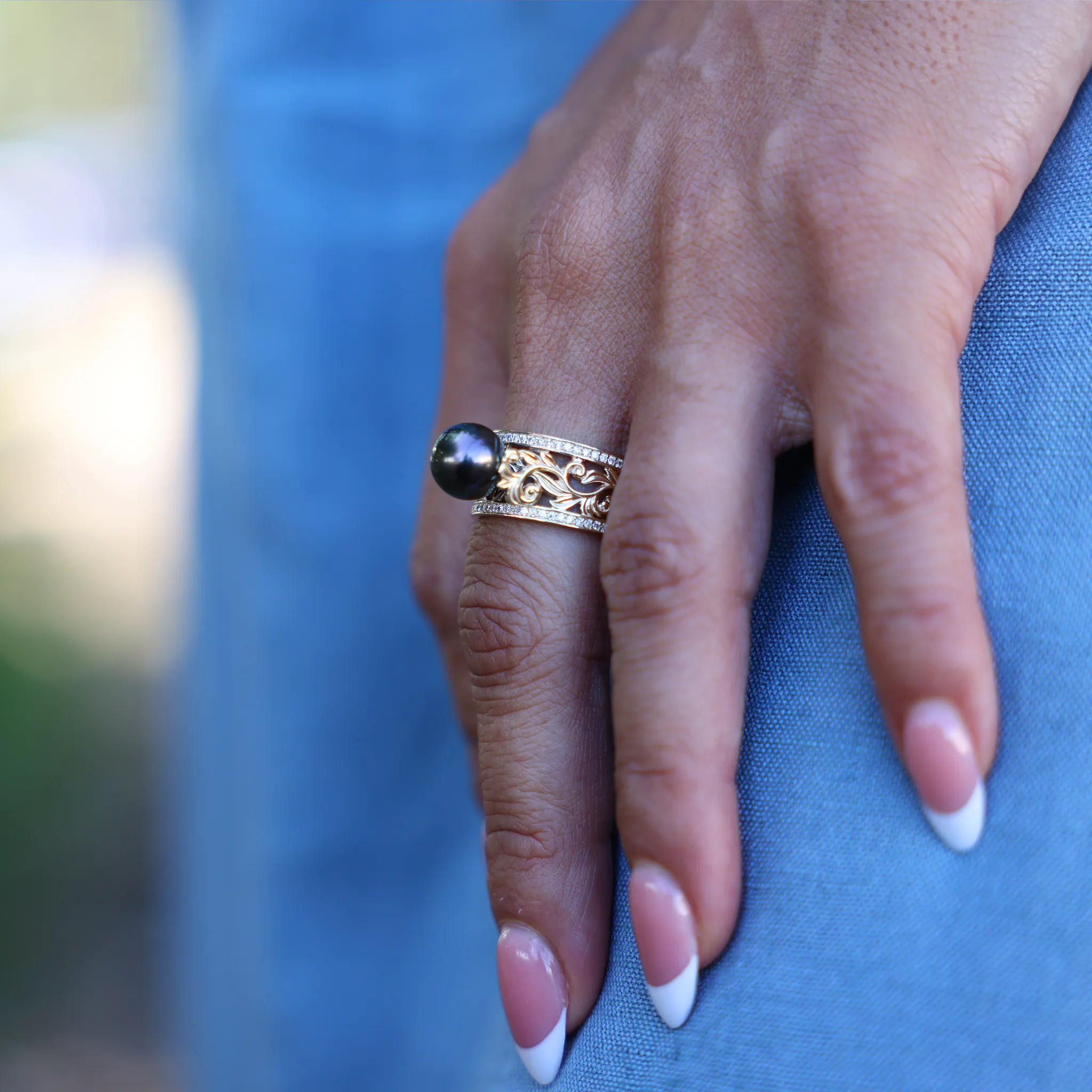 Living Heirloom Tahitian Black Pearl Ring in Gold with Diamonds - 10mm