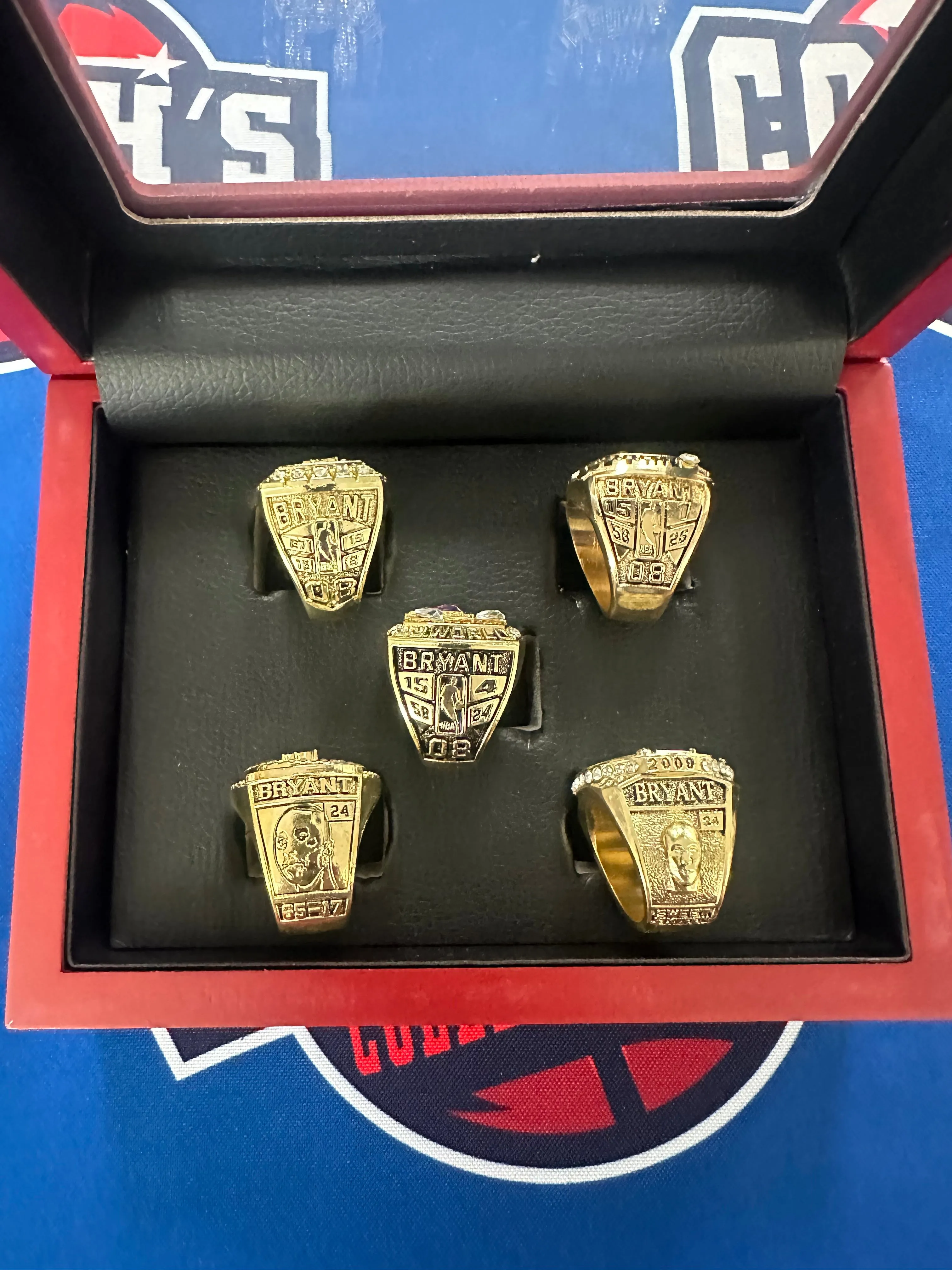 Los Angeles Lakers 5pc Kobe Bryant Replica NBA Championship Ring Set with Display Box