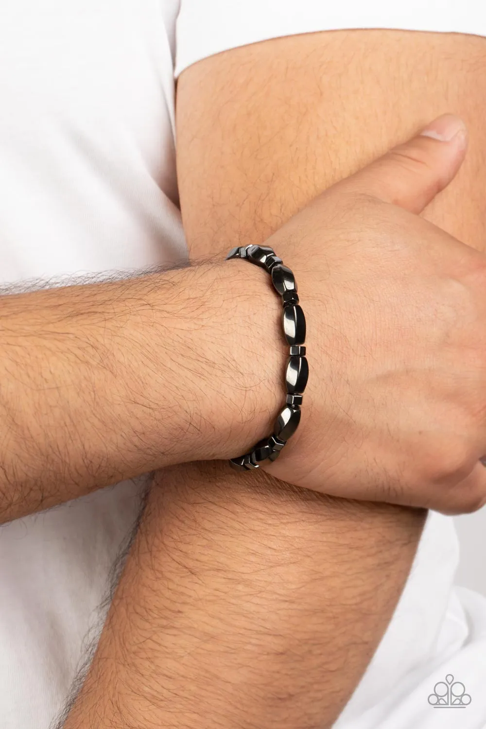 Magnetic Mantra - Black Bracelet