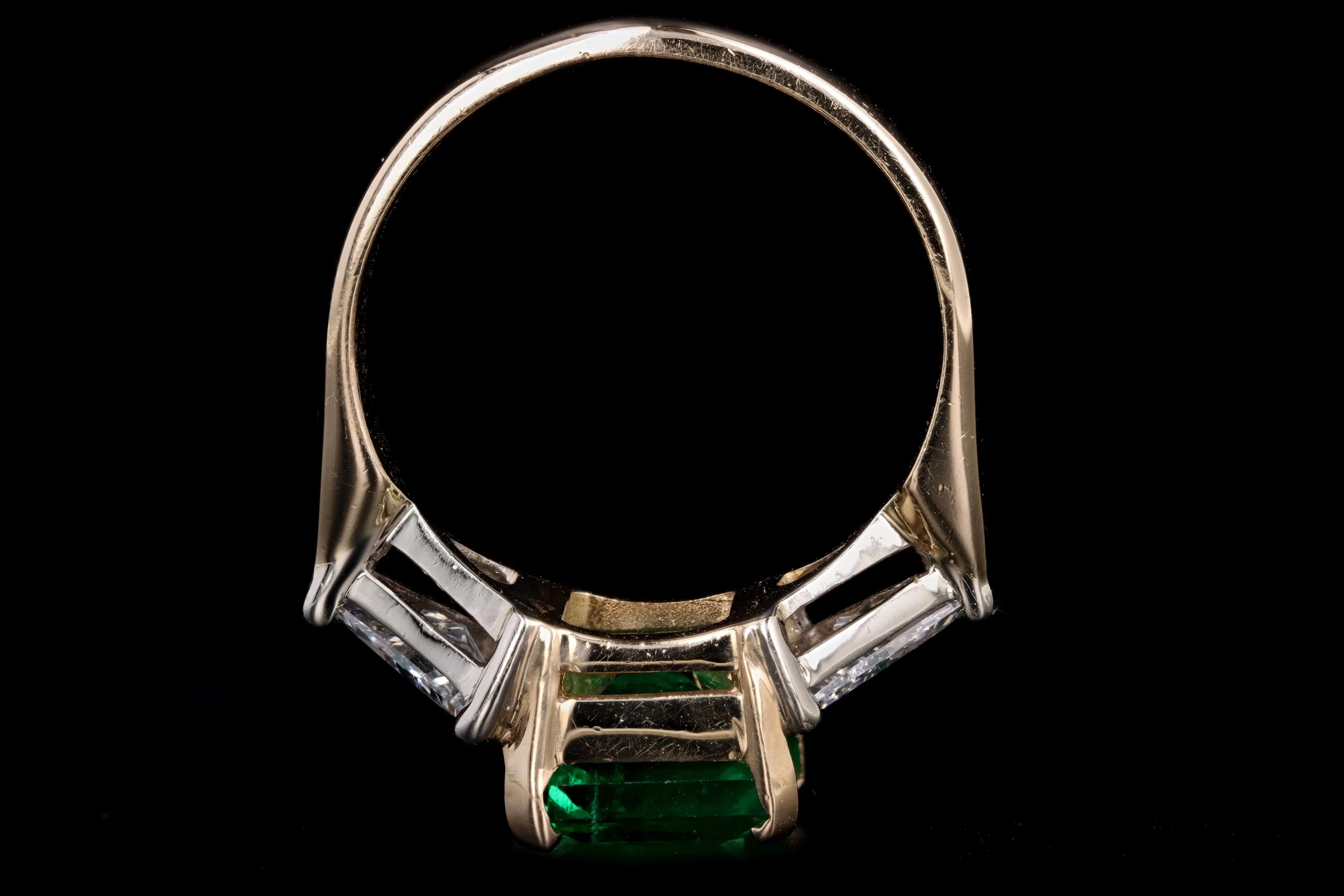 Modern 18K Yellow Gold 2.65 Carat Natural No Oil Zambian Emerald & Trillion Cut Diamond Ring