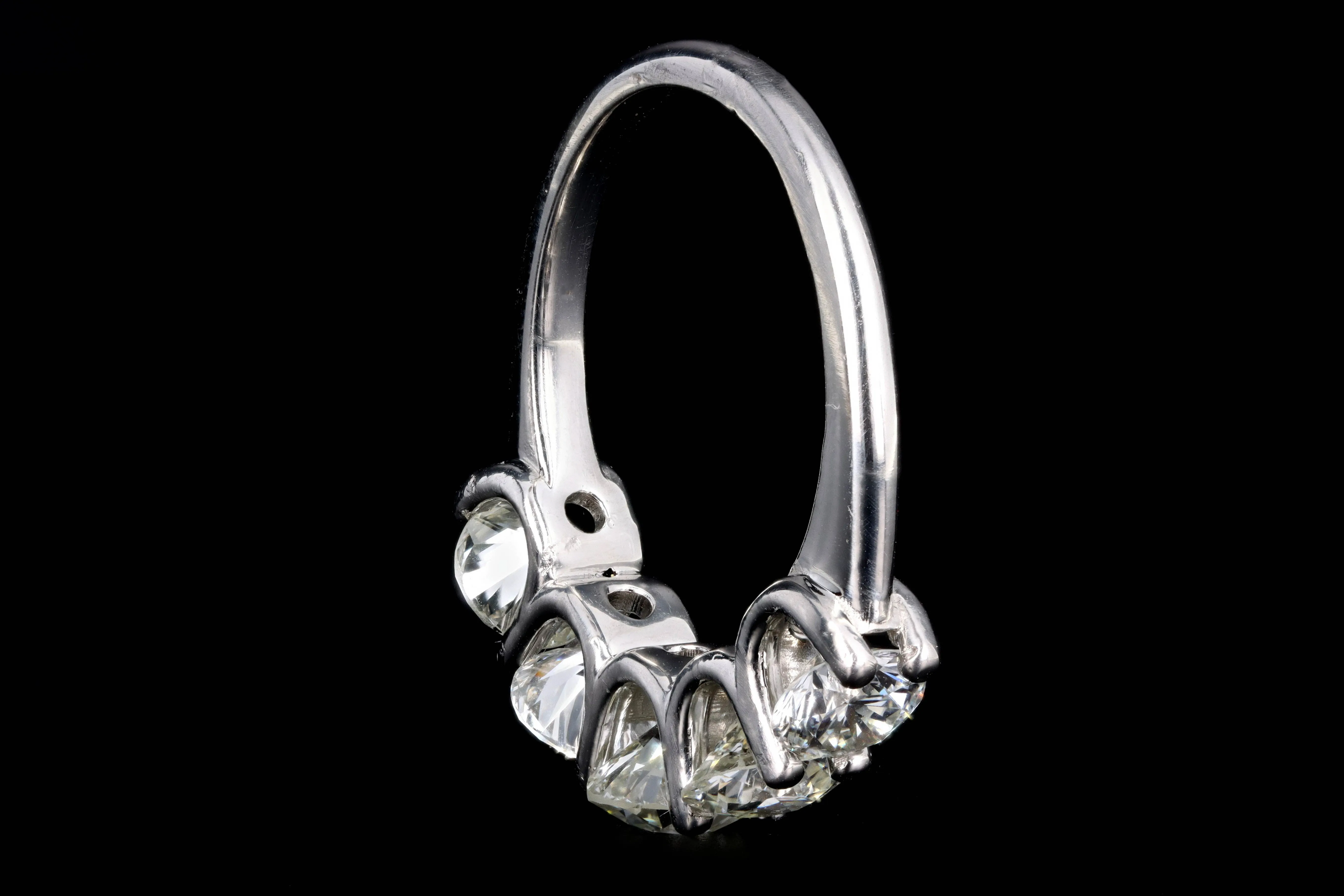 New Platinum 2.92 Carat Diamond 5 Stone Ring