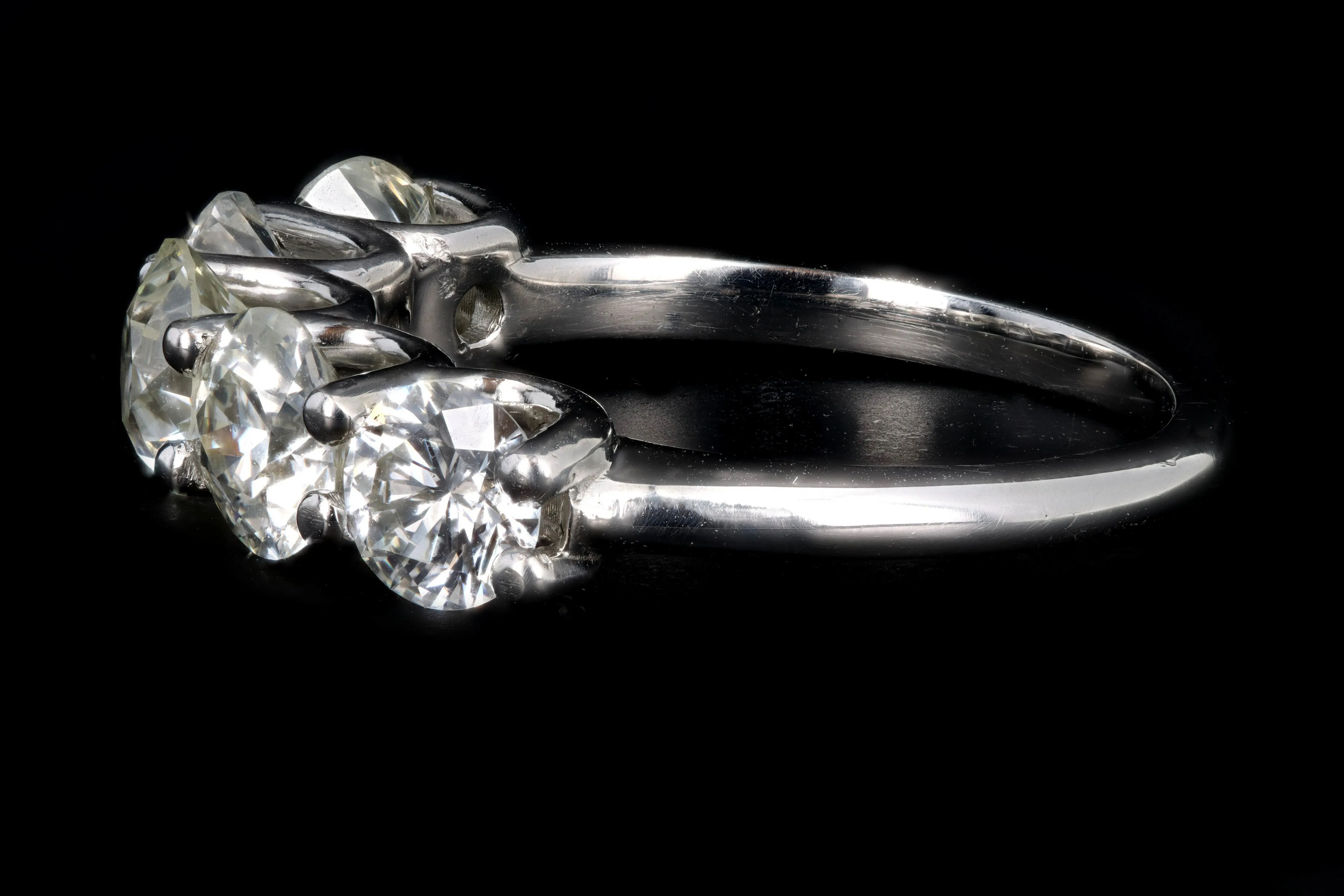 New Platinum 2.92 Carat Diamond 5 Stone Ring