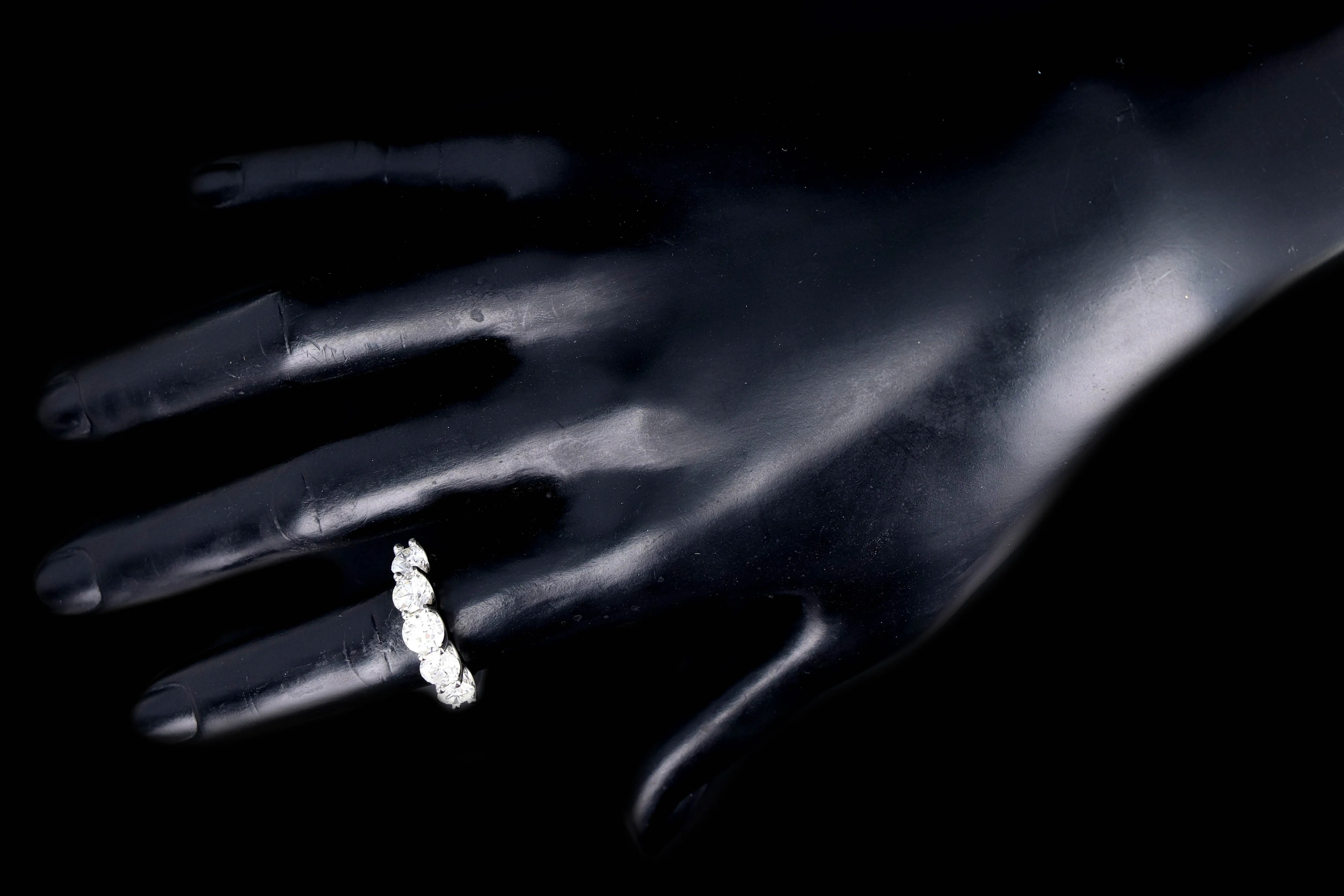 New Platinum 2.92 Carat Diamond 5 Stone Ring